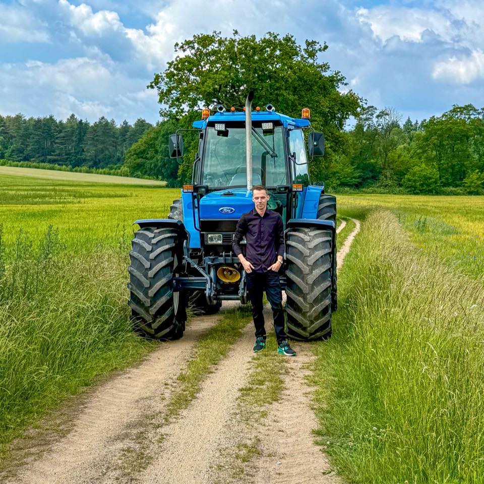 New Holland Blue RAL Code
