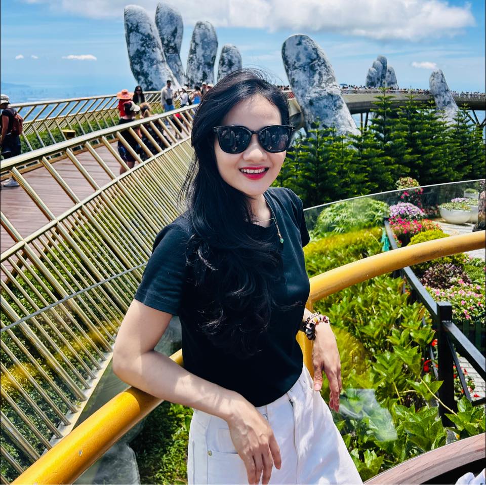 Vân Đặng - Cám ơn đội ngũ hùng hậu đã tới chia vui với Út.... | Facebook