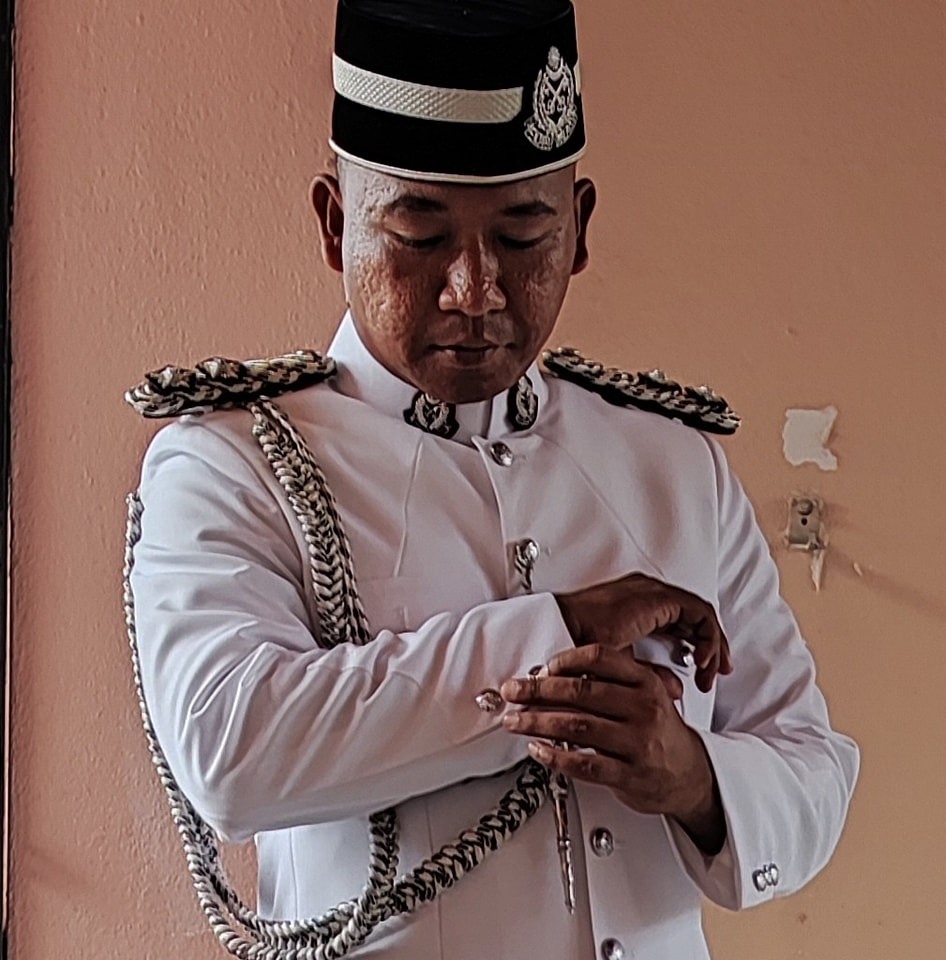 Biar gelap pandangan, jangan gelap masa depan. Jalan terus bro! 🌲🔥 Drop ...