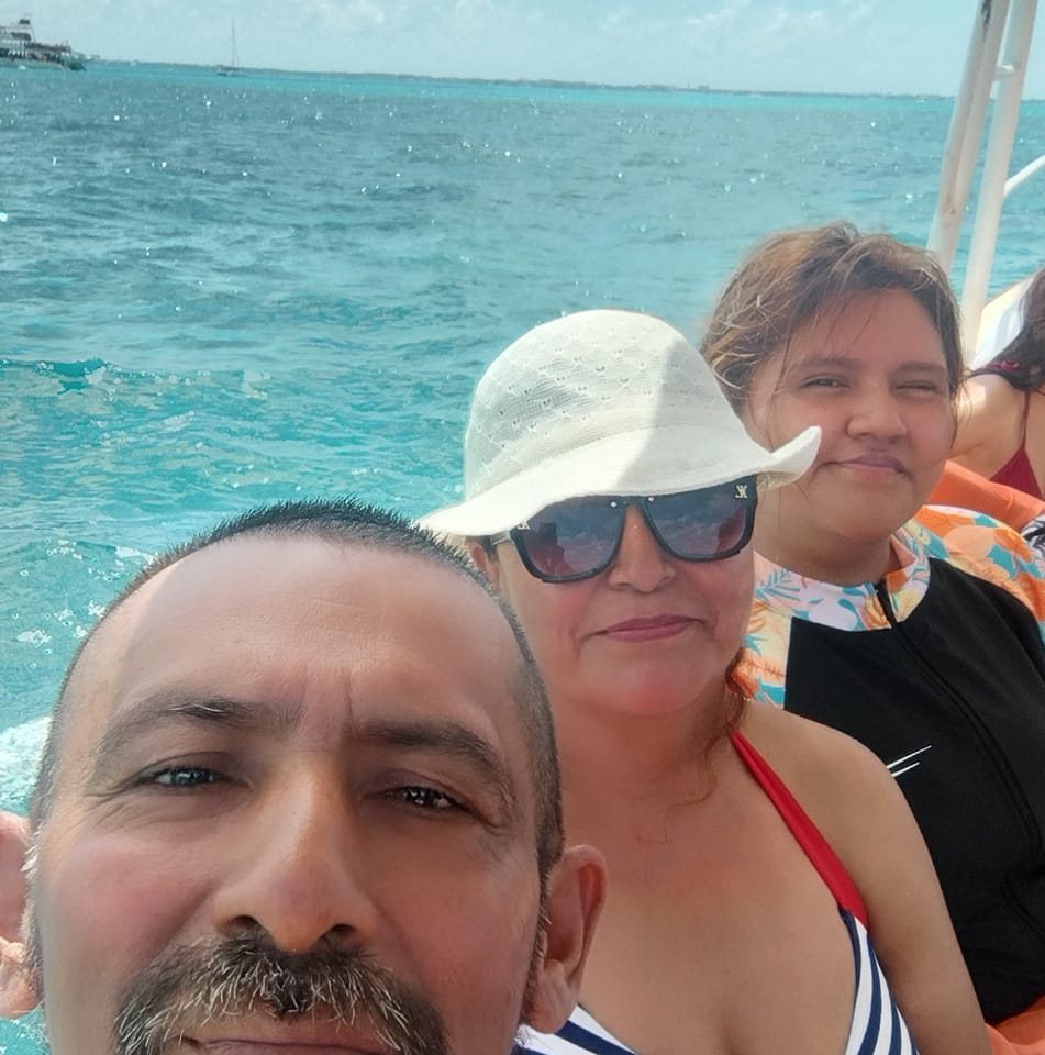 club neon Juárez n.l | Alguien que me puede ayudar, si está cremallera ...
