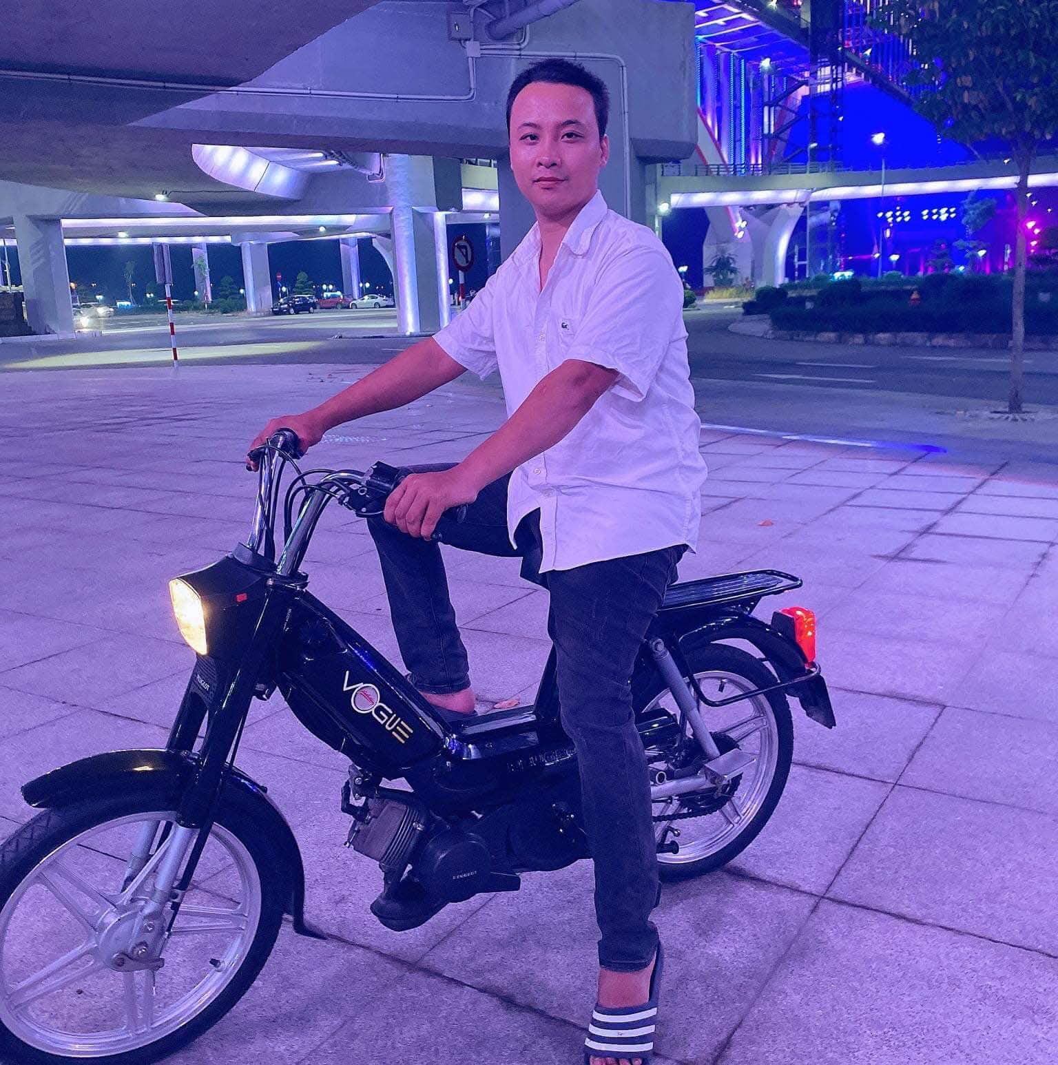 Đùa chứ mưa bão đến nơi rồi, anh em xem ai có vừa vội đi qua nhà mình ...