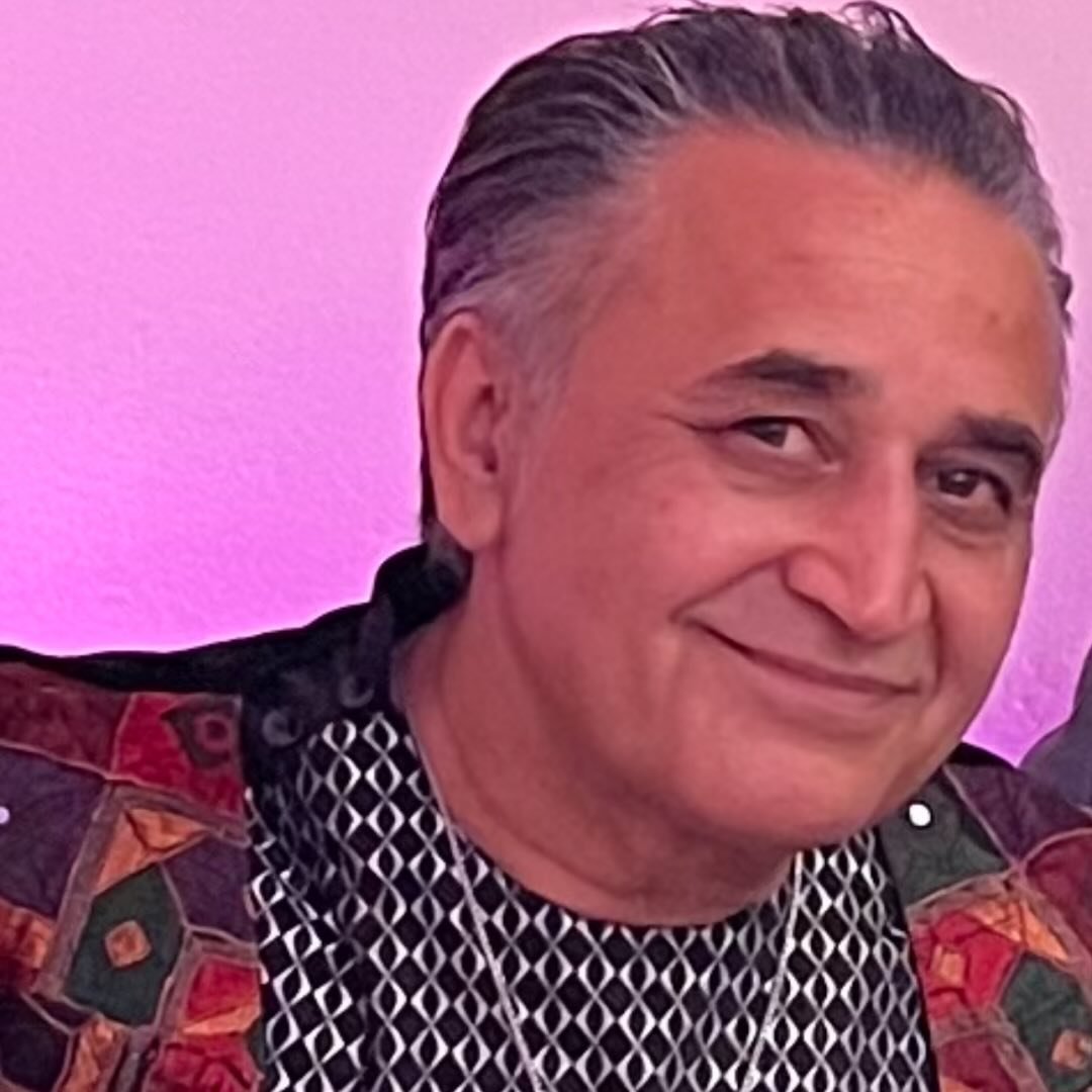 Enayat Shams