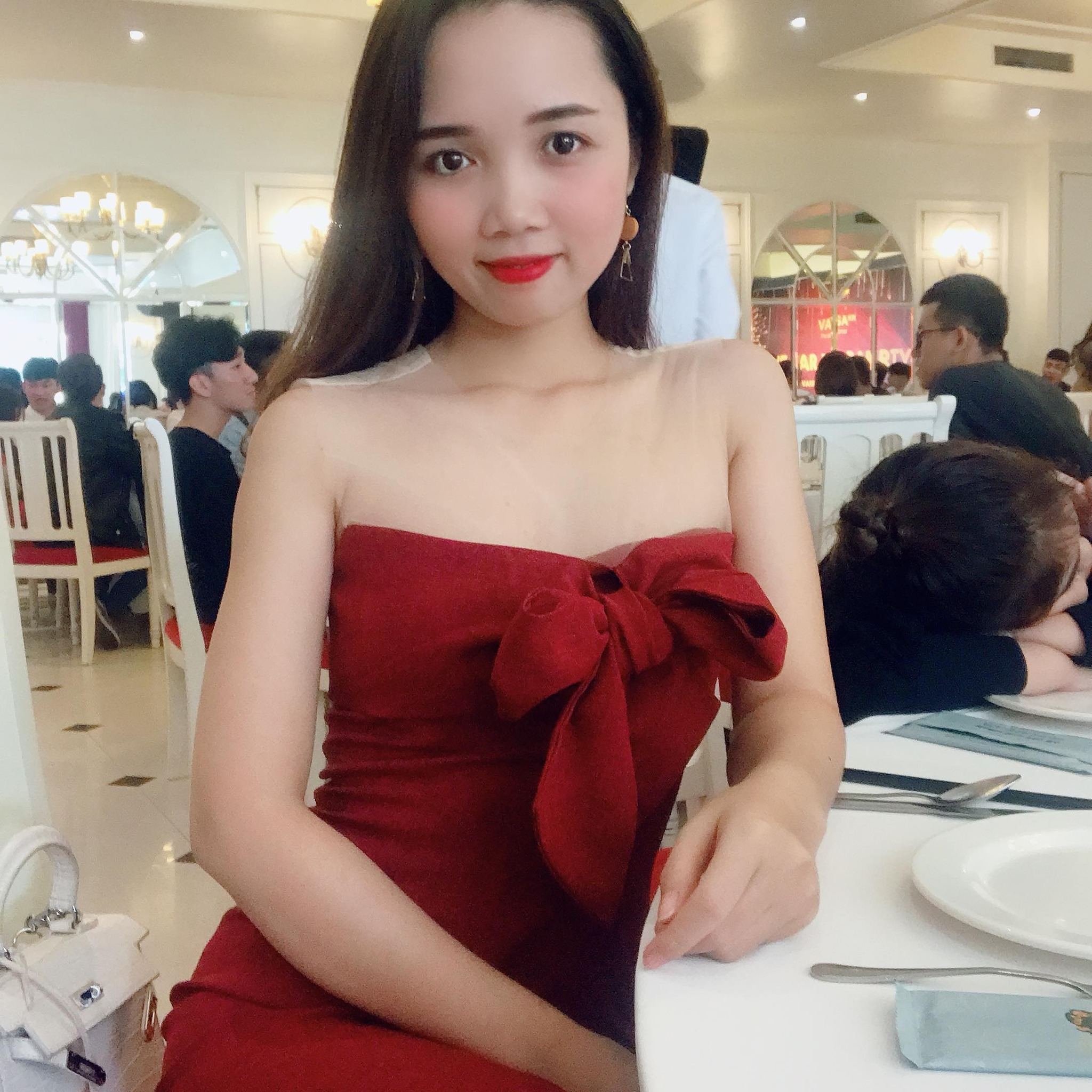 Gom in ấn theo yêu cầu 2 | Tìm in sticker ạ | Facebook