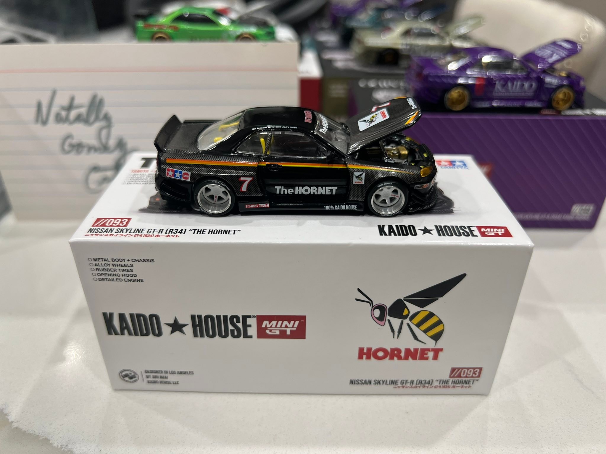 Hello! I'm selling a few of the Wonder Fest 2025 garage kits. They