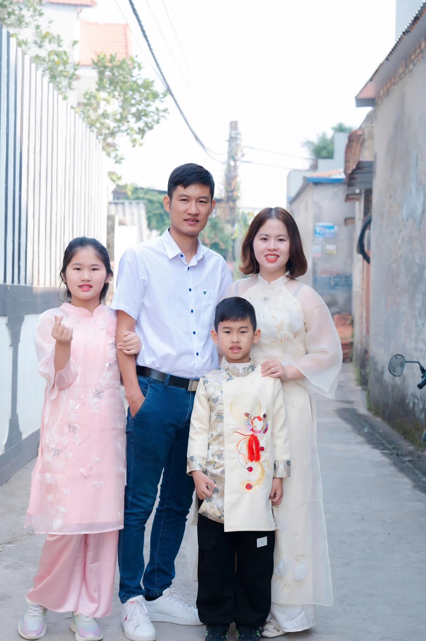 Bùi Phương Hạnh - Chỉ muốn tắm táp cho sạch sẽ Trôi hết... | Facebook