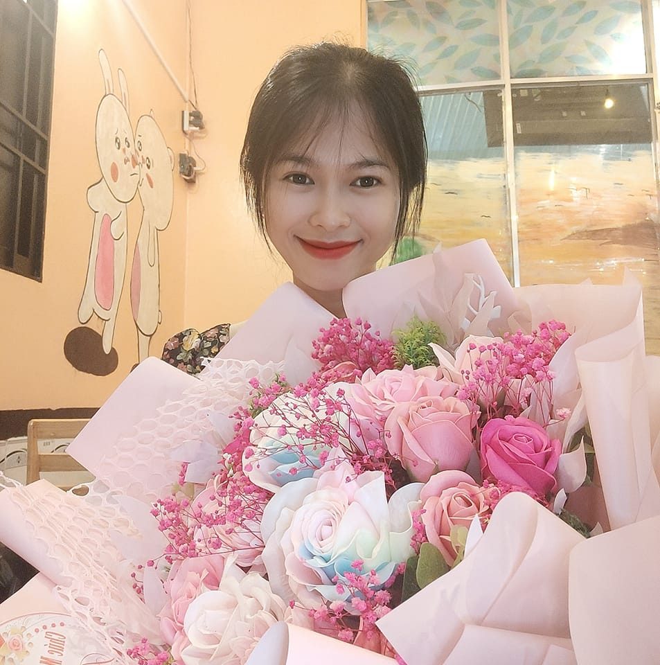 😆 Chắc cô cười từ trường về nhà luôn quá 🤭 Video: Hà Barbie | EmĐẹp.vn