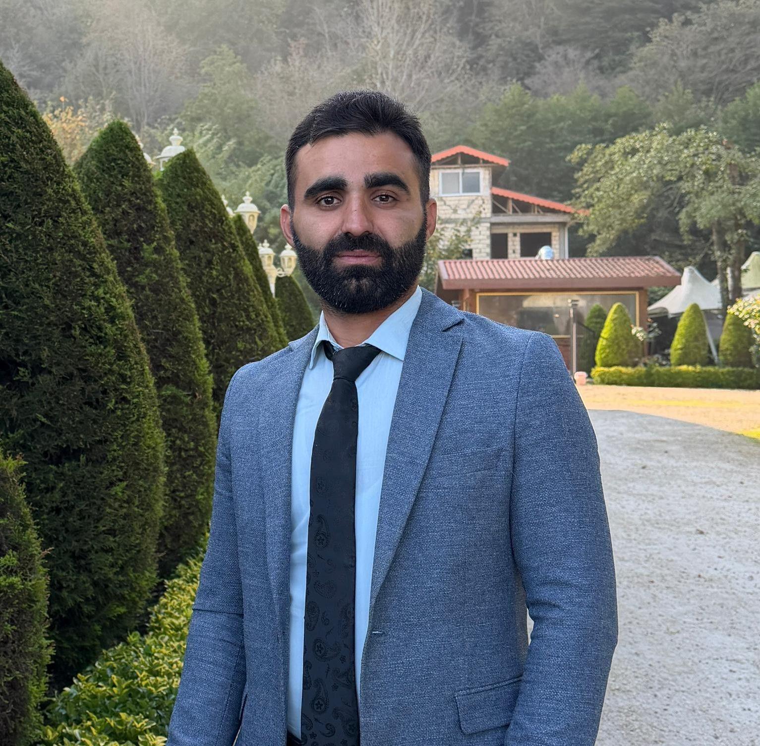 Shkar Ezzat Hawramy
