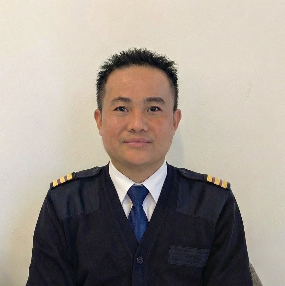 Saw Pyi Oo - လှေတစီးရဲ့ မလာတိုနင် သီချင်းကိုသာ မကြိုက်တာ... | Facebook
