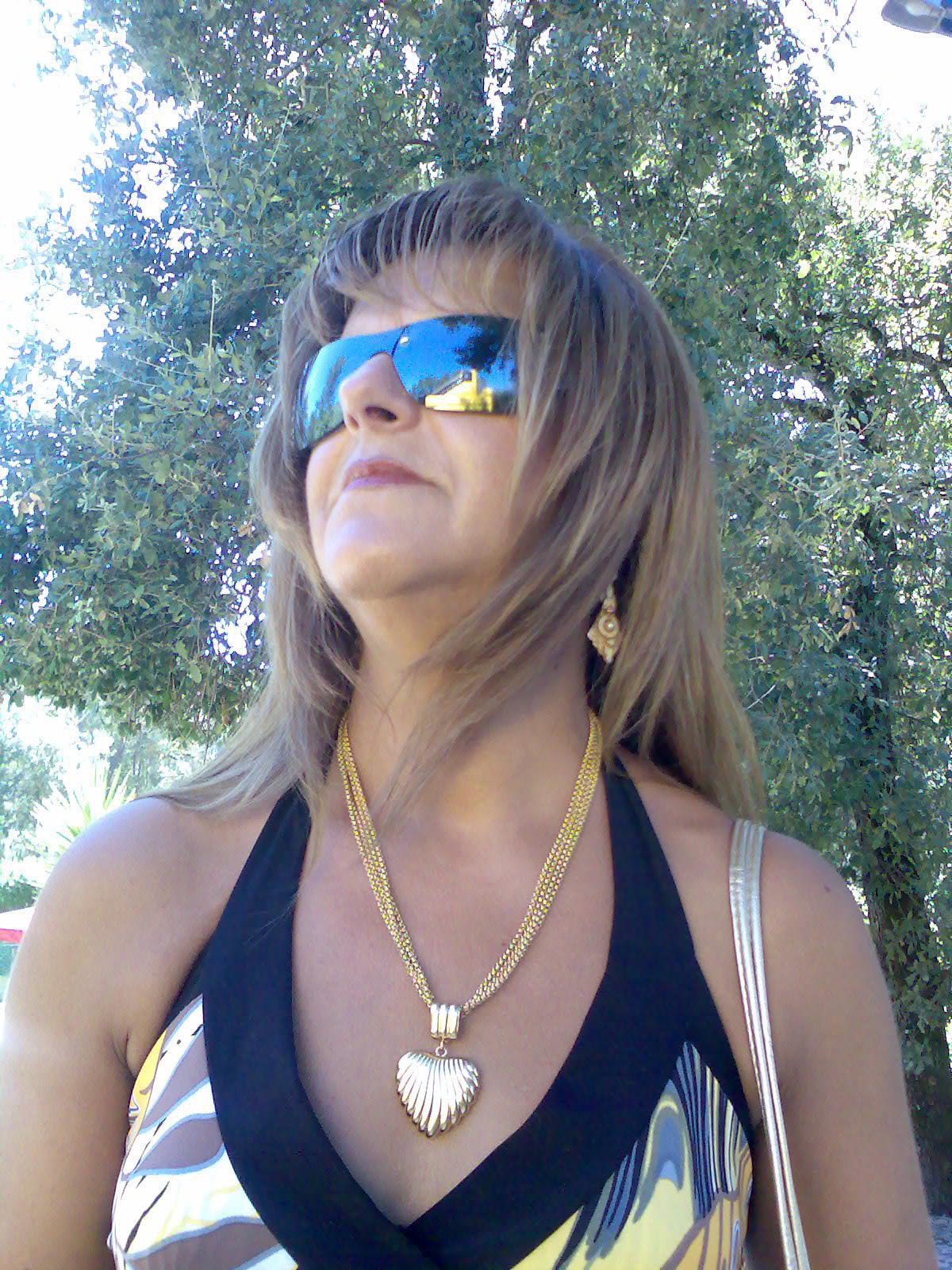 Carla Rodrigues on Reels