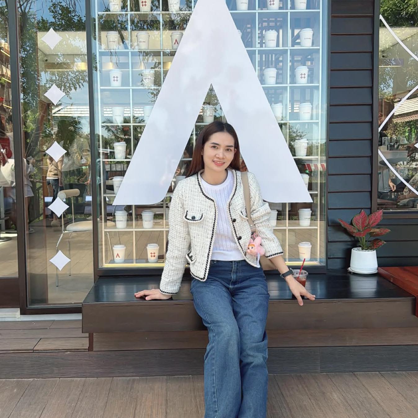 Anne Sumintra
