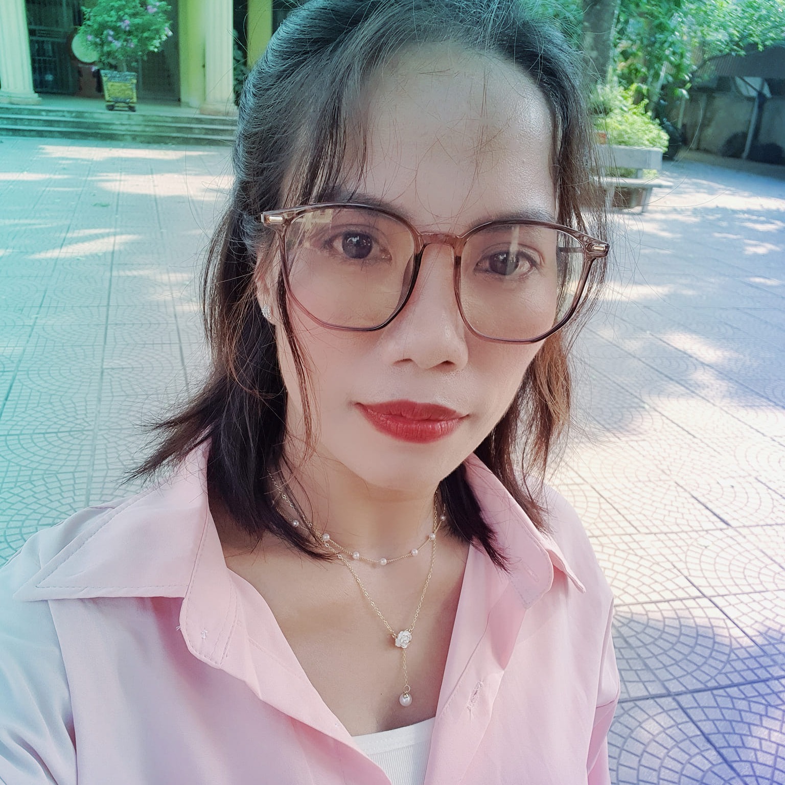 Đảo Mèo | Em dùng phân mèo để bón vườn rau, sau khi thu hoạch thì lấy ...