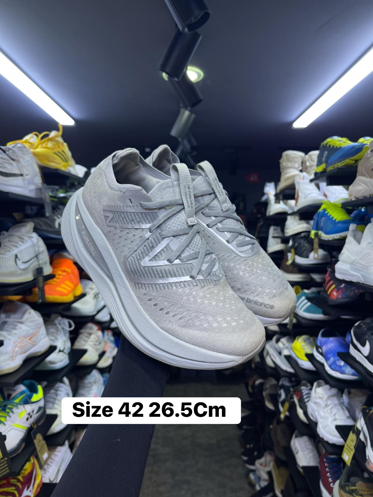 NB Fuelcell SuperComp Trainer ? ( Size 42 26.5Cm )