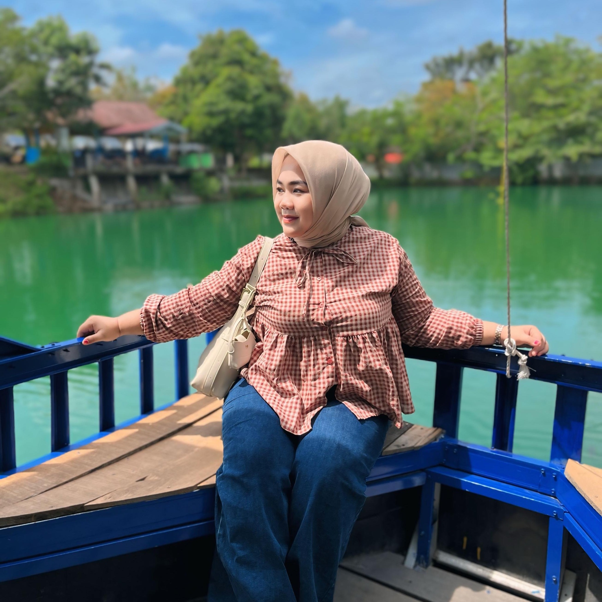 Jaga warung sendiri pas rame = auto keteteran 😭 Panik kalau ada tamu ...