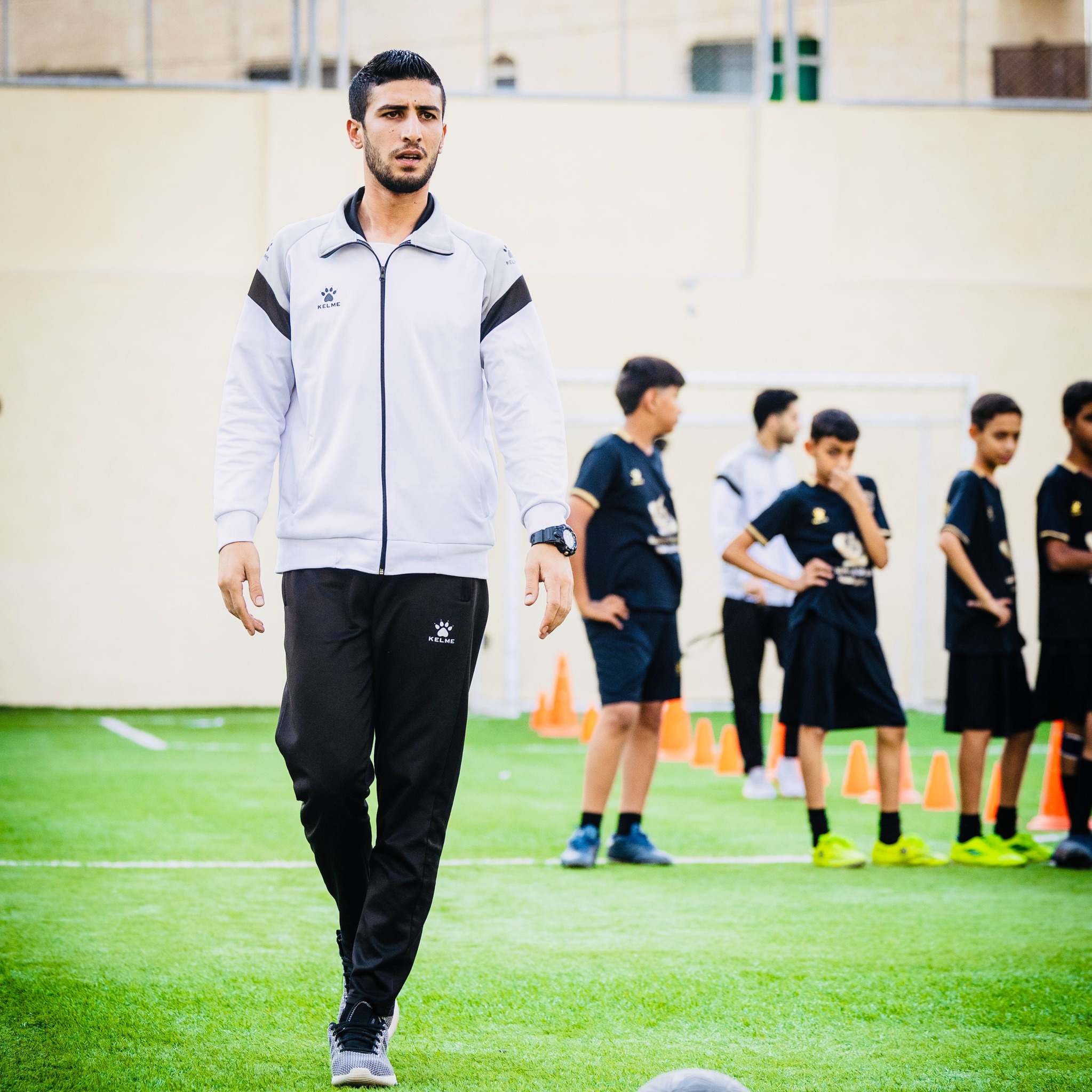 أهداف الكابتن صالح راتب في نادي الوحده السوري صاحب اللمسه السحريه وفنان ...