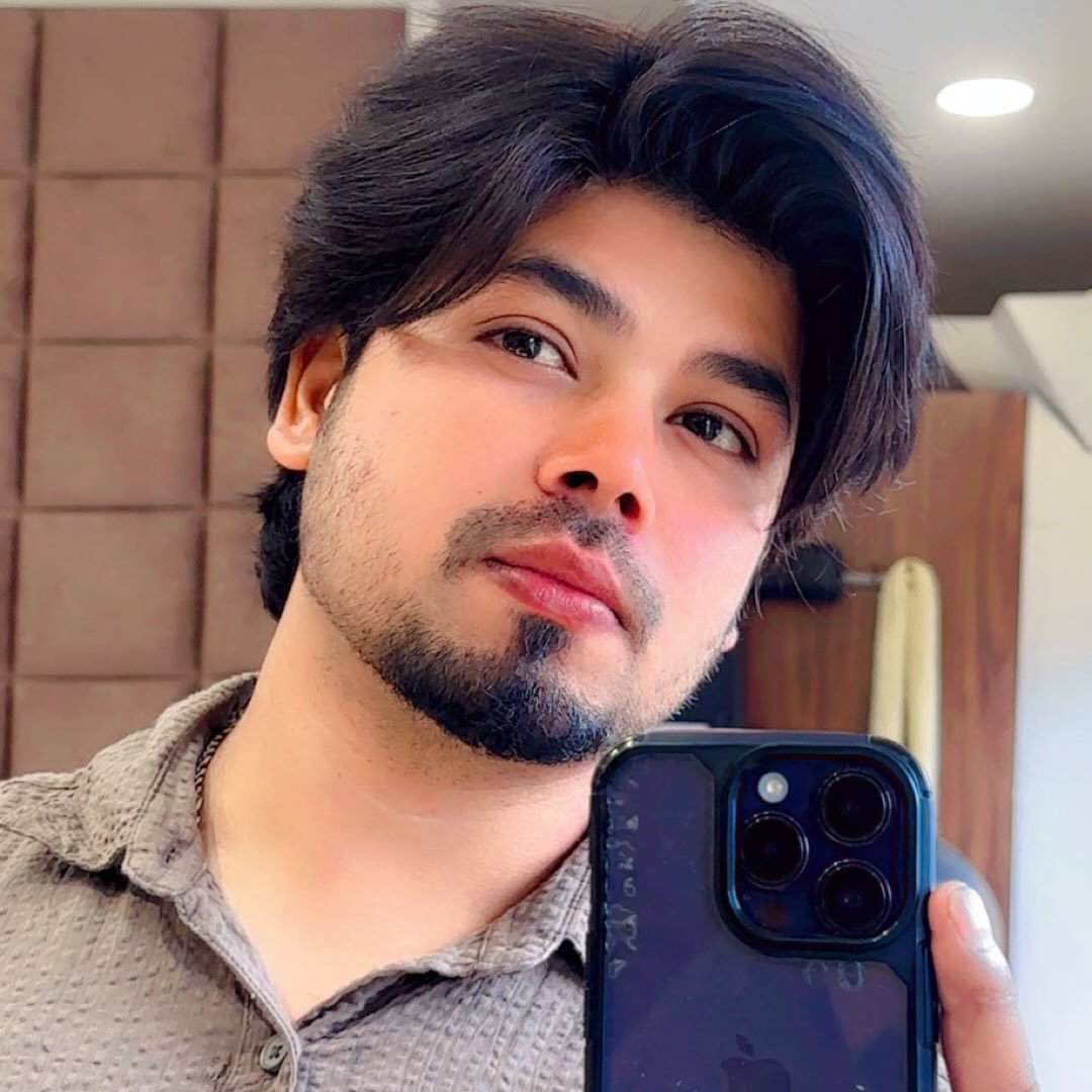 ali-alvi-on-reels