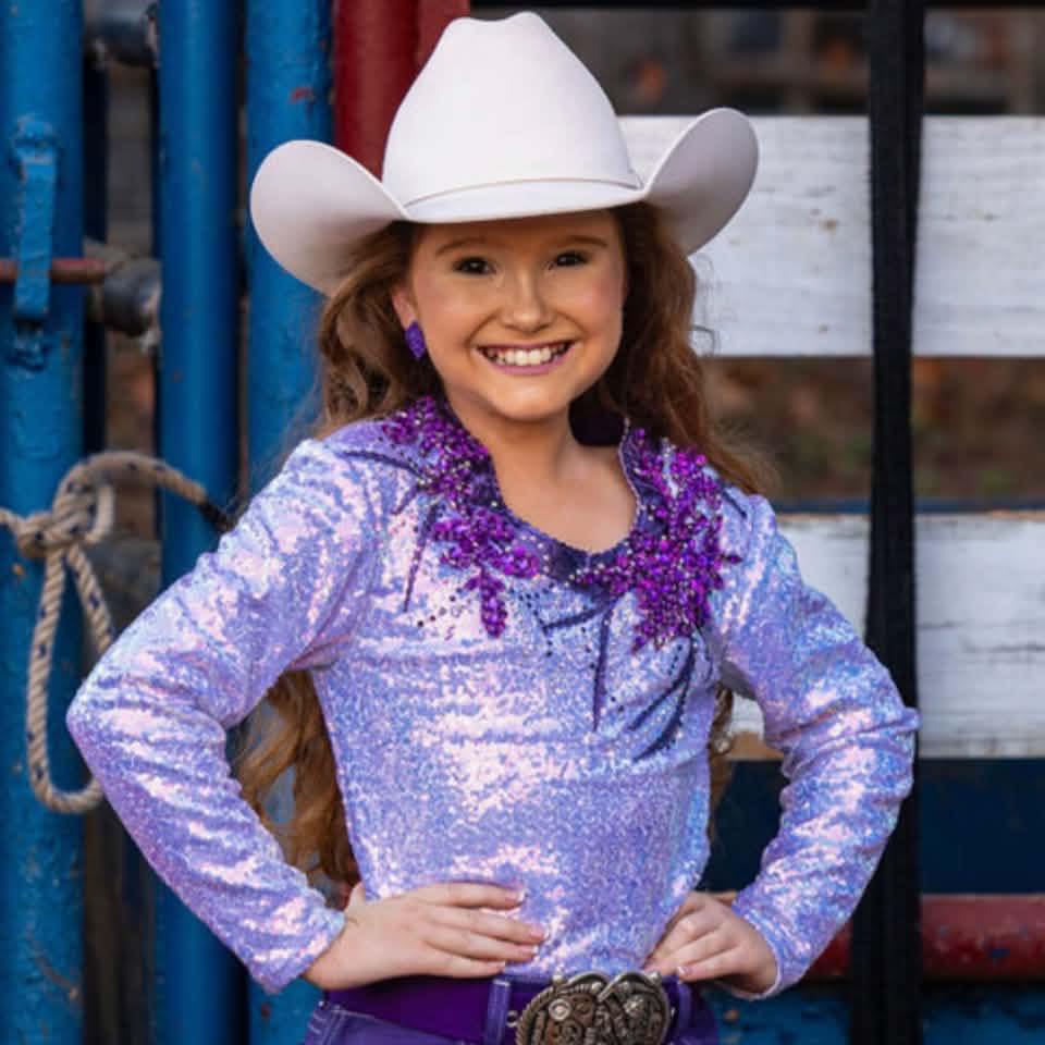 Peaches said yep.. I’m ready to be a rodeo horse🍑 She put the whoop ...