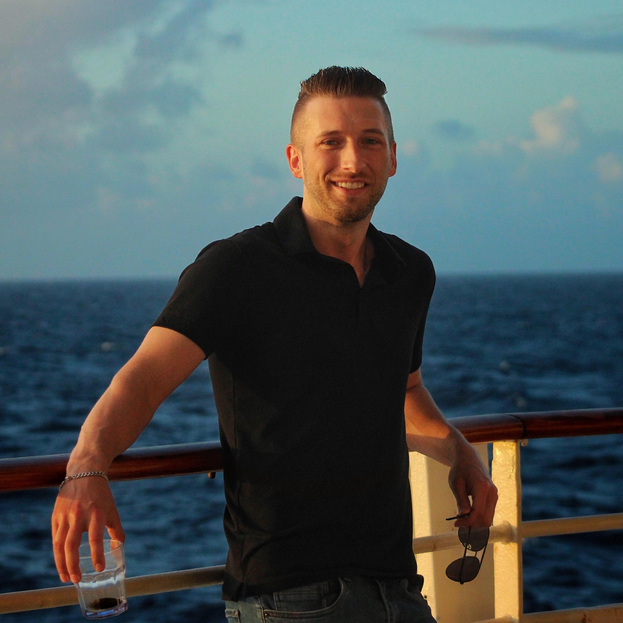 Aaron Jensen (@aaron.jensen.903792) • Facebook, Connect with friends