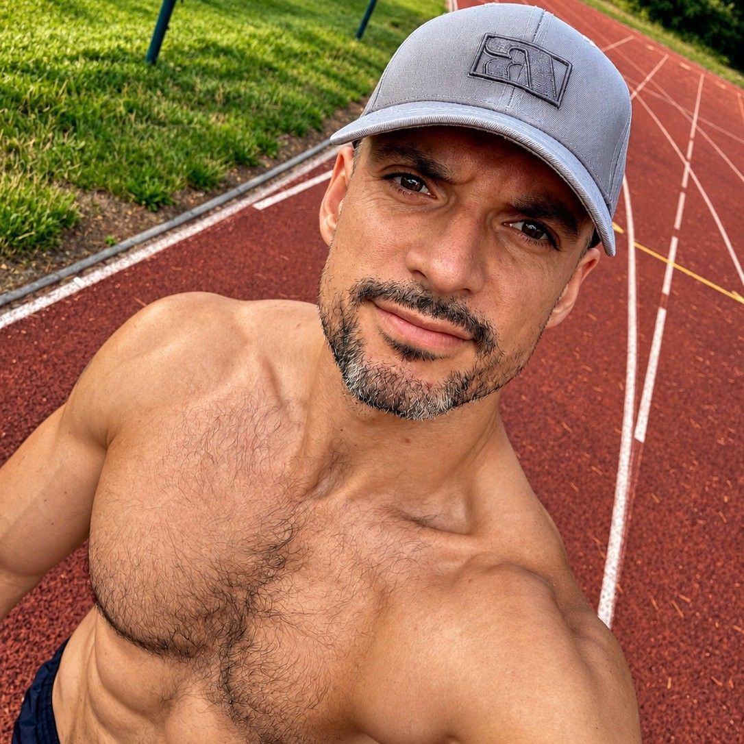 Down to 16% body fat. Almost to my goal. Then back to bulking. | Facebook