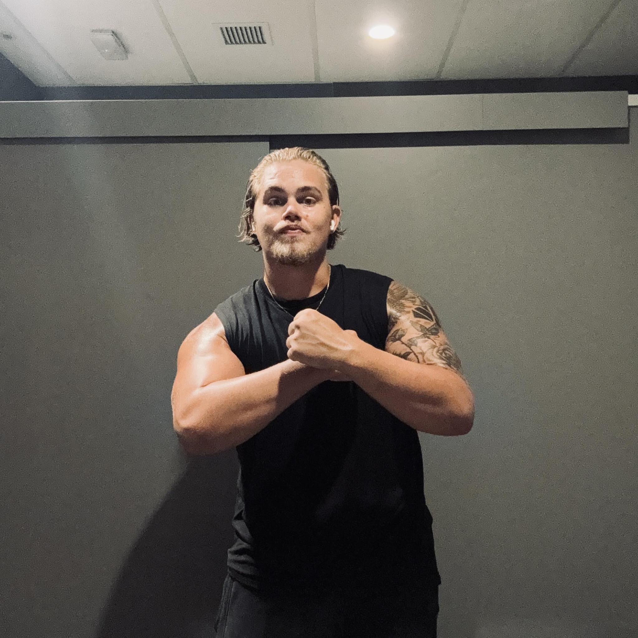Want bigger and stronger rear delts? 💪🔥 Face pulls are a great exercise ...
