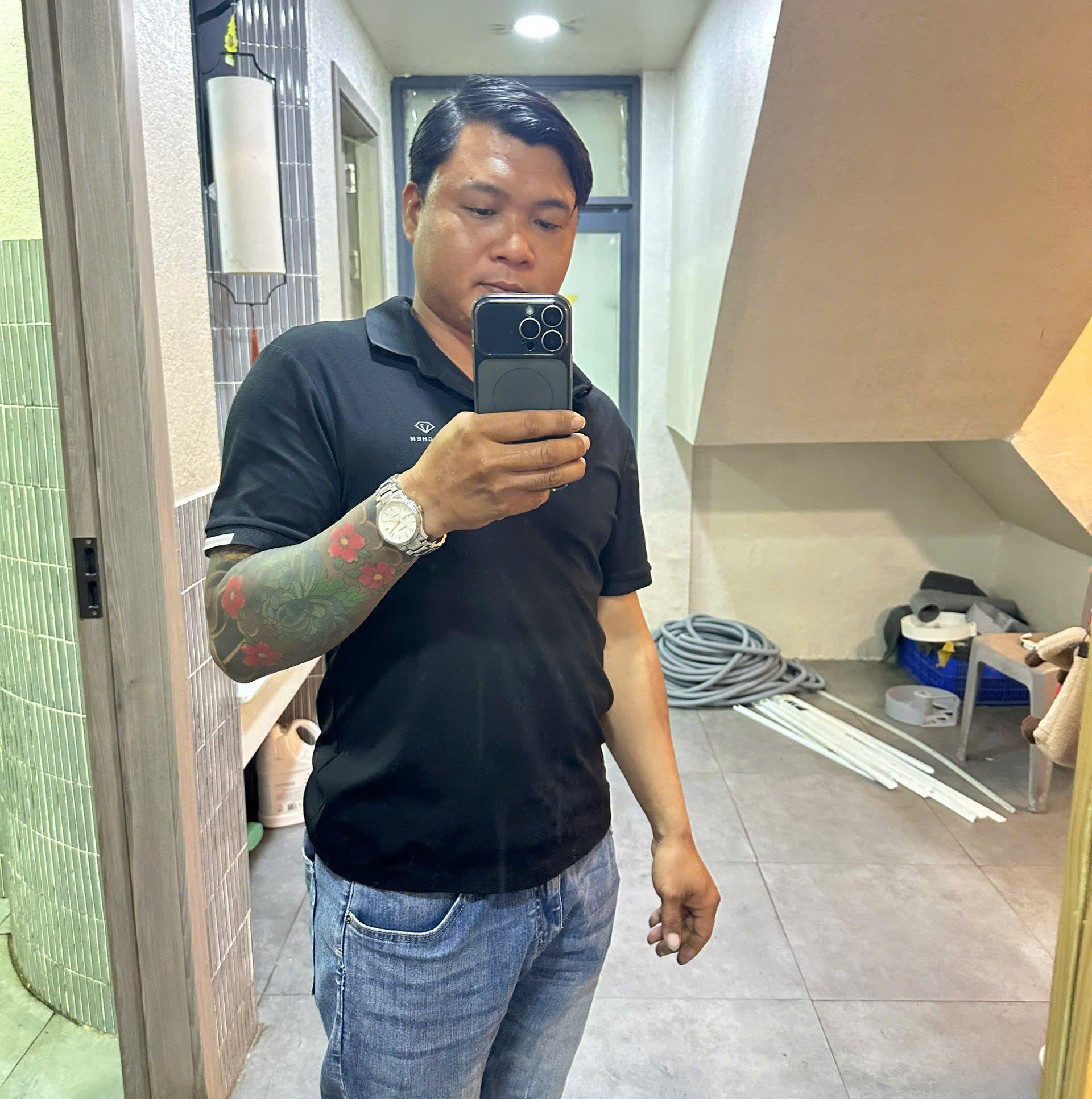Buổi chiều ra vườn thấy cây chanh Mỹ cha trồng nay trái to quá rồi mọi ...