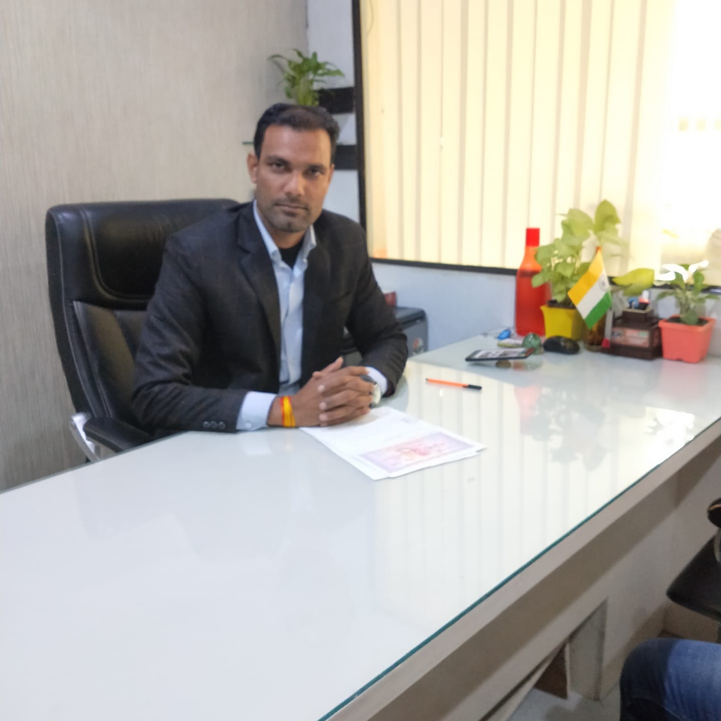 Explaining Dugasta World to Chitrangda Singh #dugasta # ...