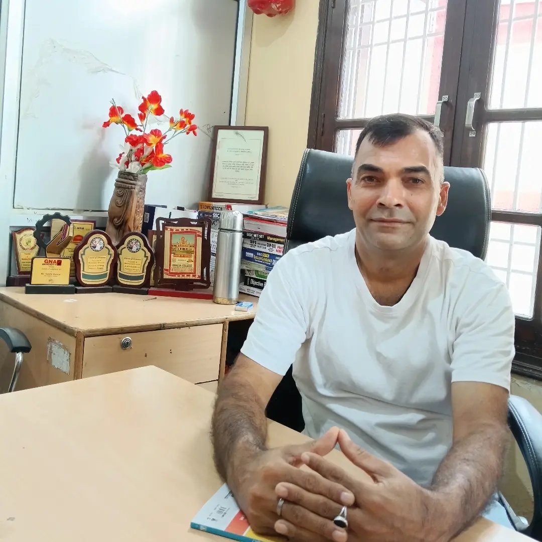 Raman Awasthi - मित्रों, उगते सूर्य के साथ जलाएं 😀 की... | Facebook
