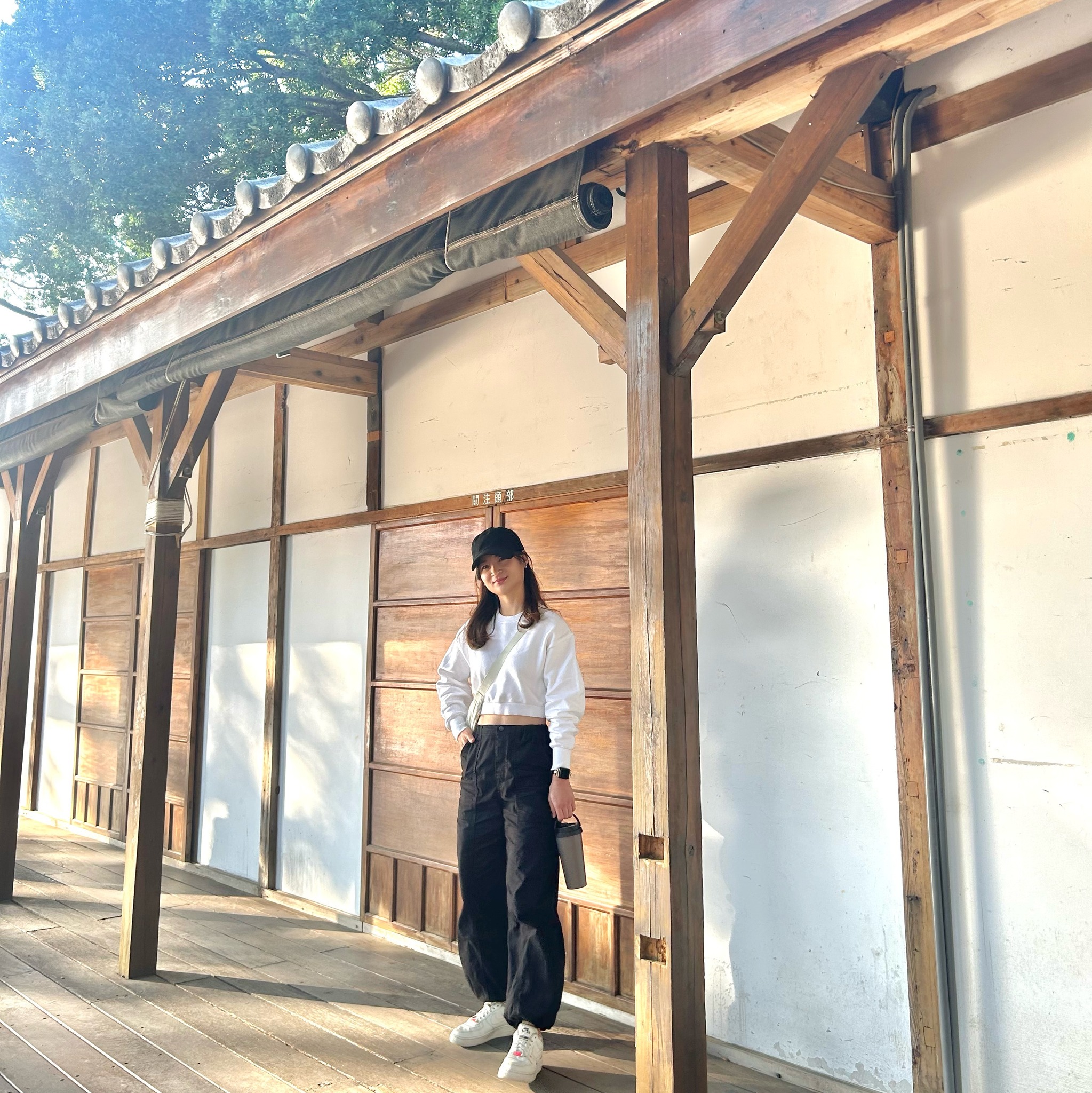 東東