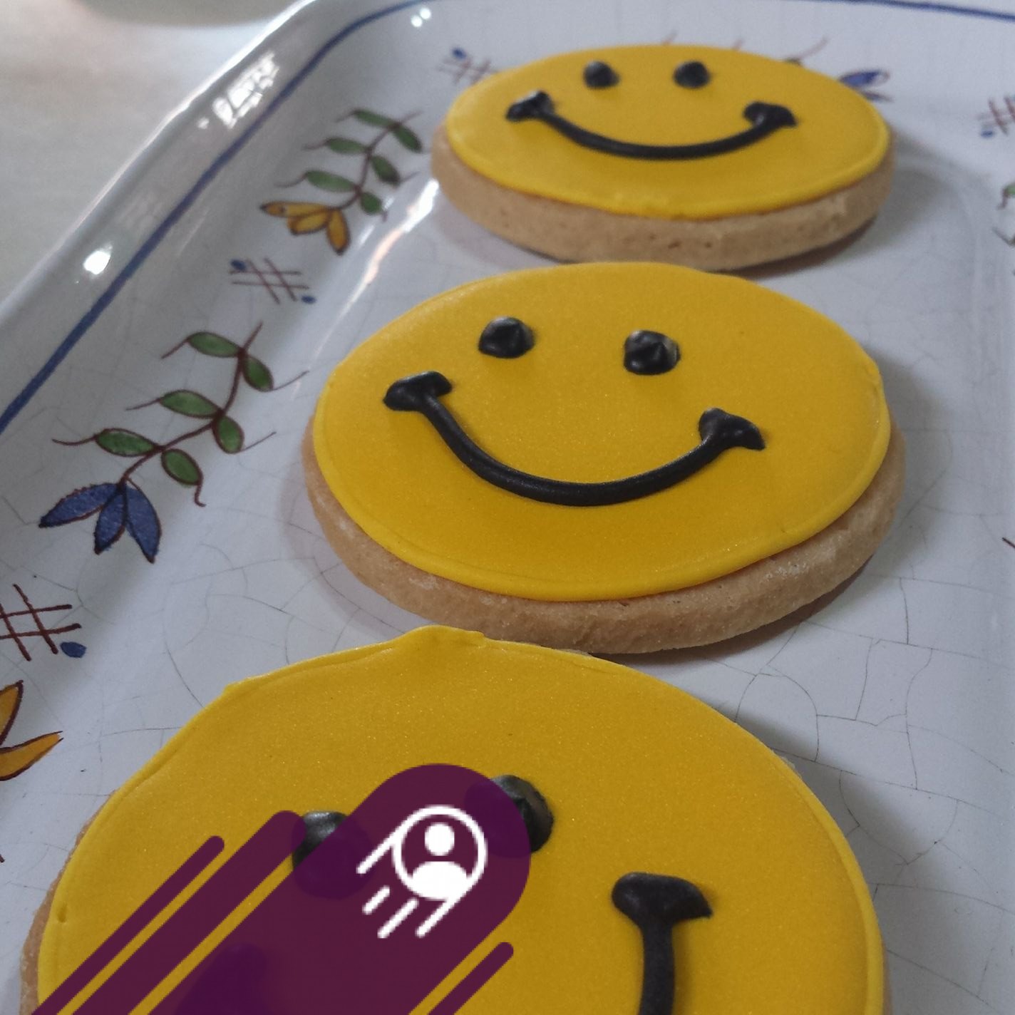 this-cheerful-little-pencil-looks-pretty-happy-about-going-back-to
