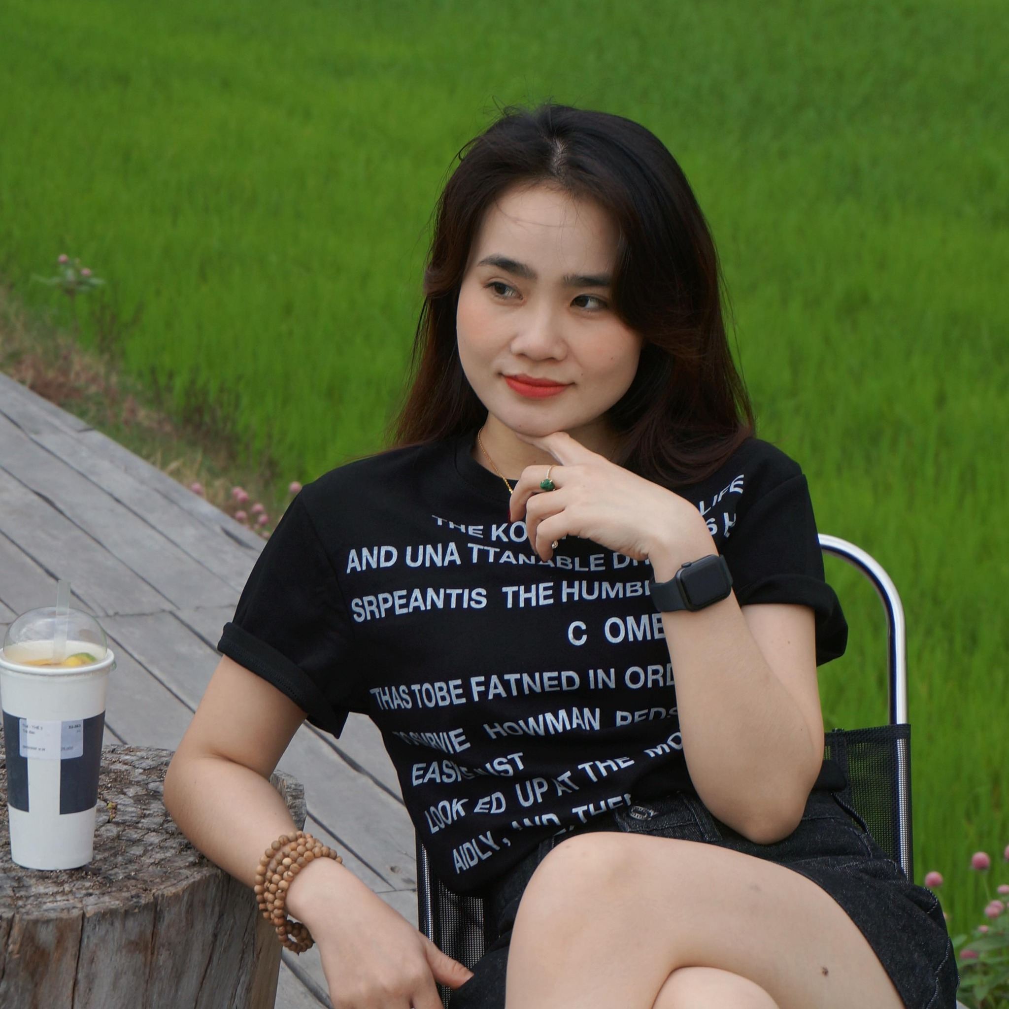 Bọc vài trăm bộ sách cho khách! Mà đến giờ sách con mình vẫn chưa dán ...