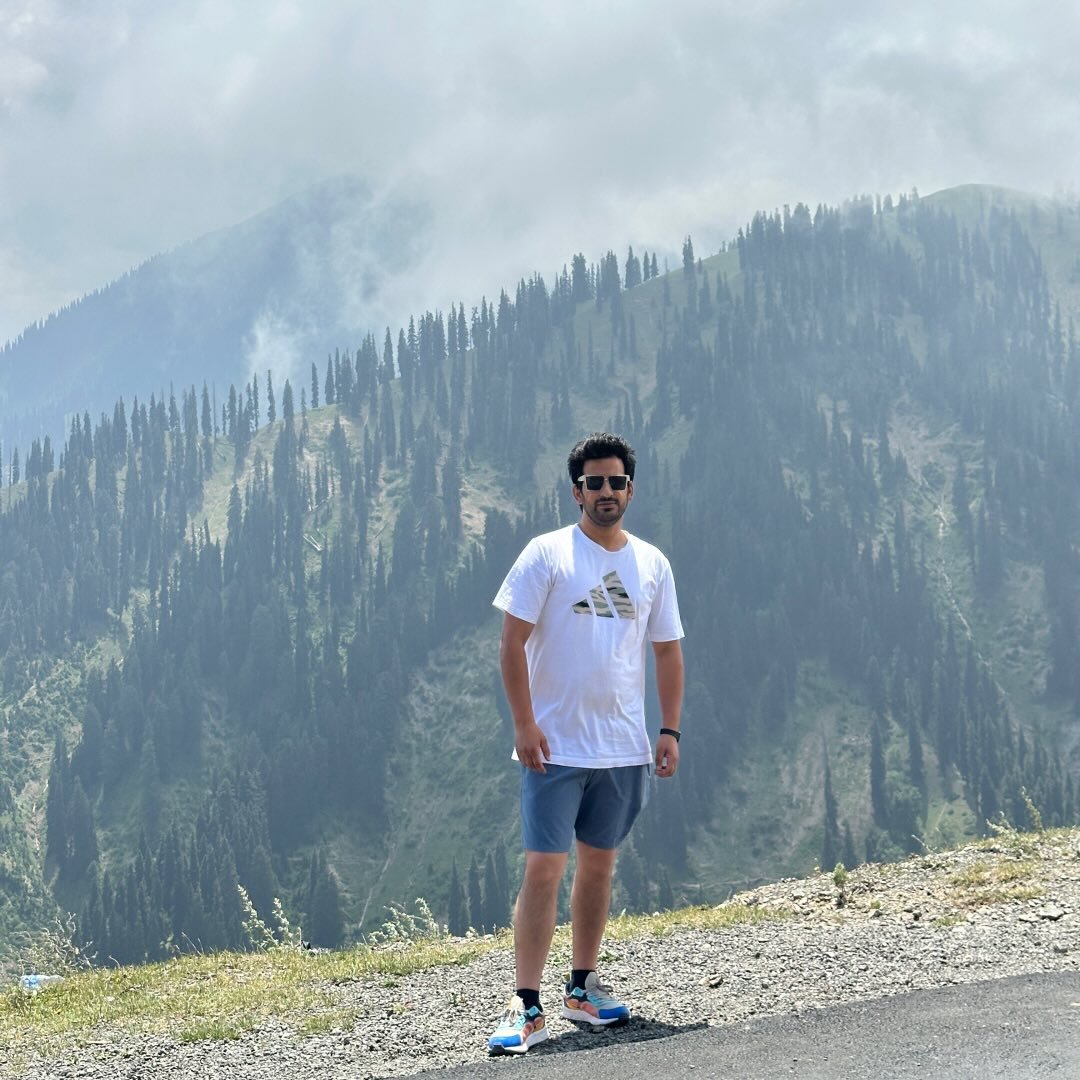 iss-jahan-main-hai-aur-na-hoga-mujhsa-koi-bhi-khush-naseeb-danish-ali