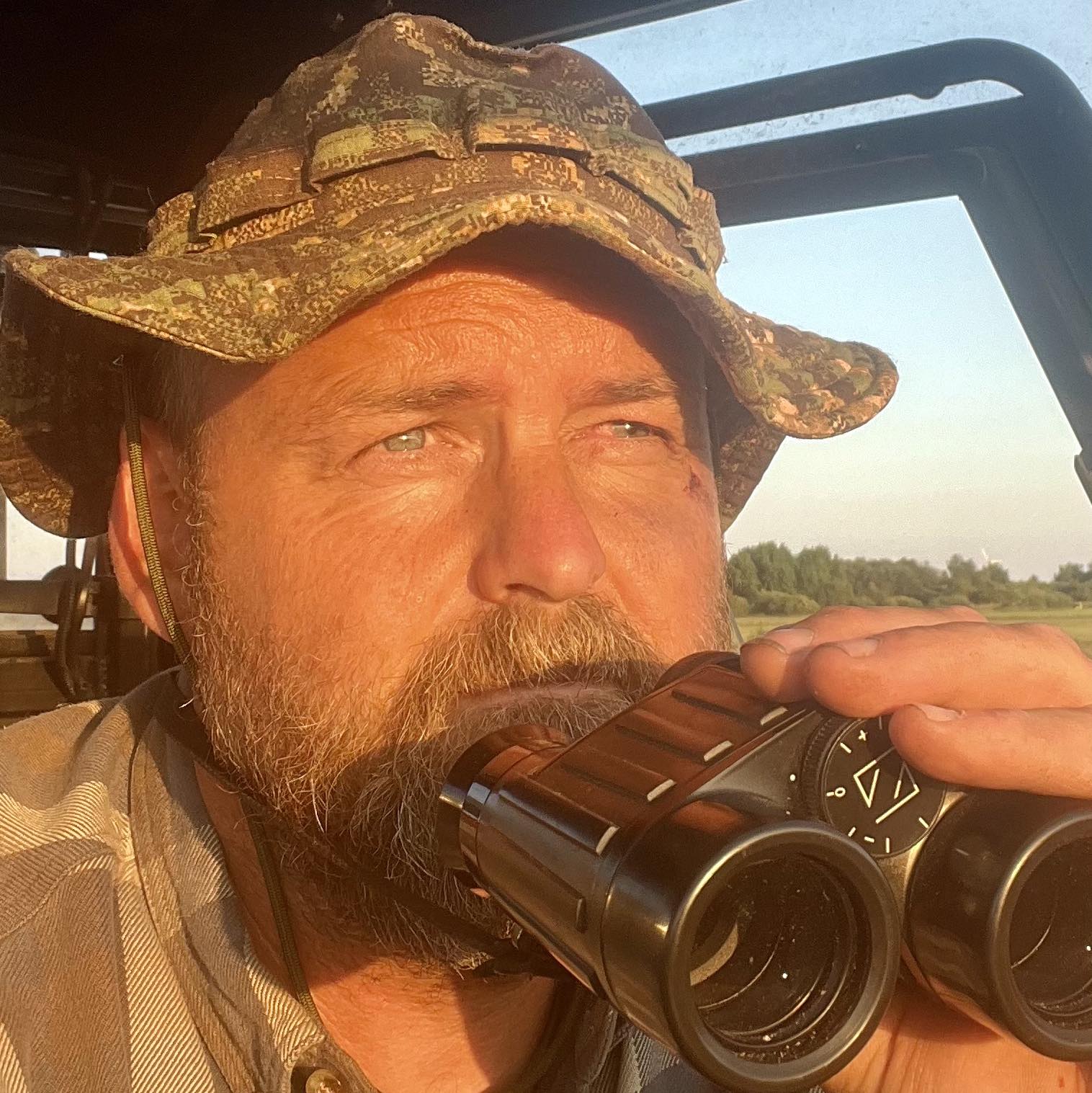 Morten Busk - Afrika er for lille til farlige dyr! Sidste... | Facebook