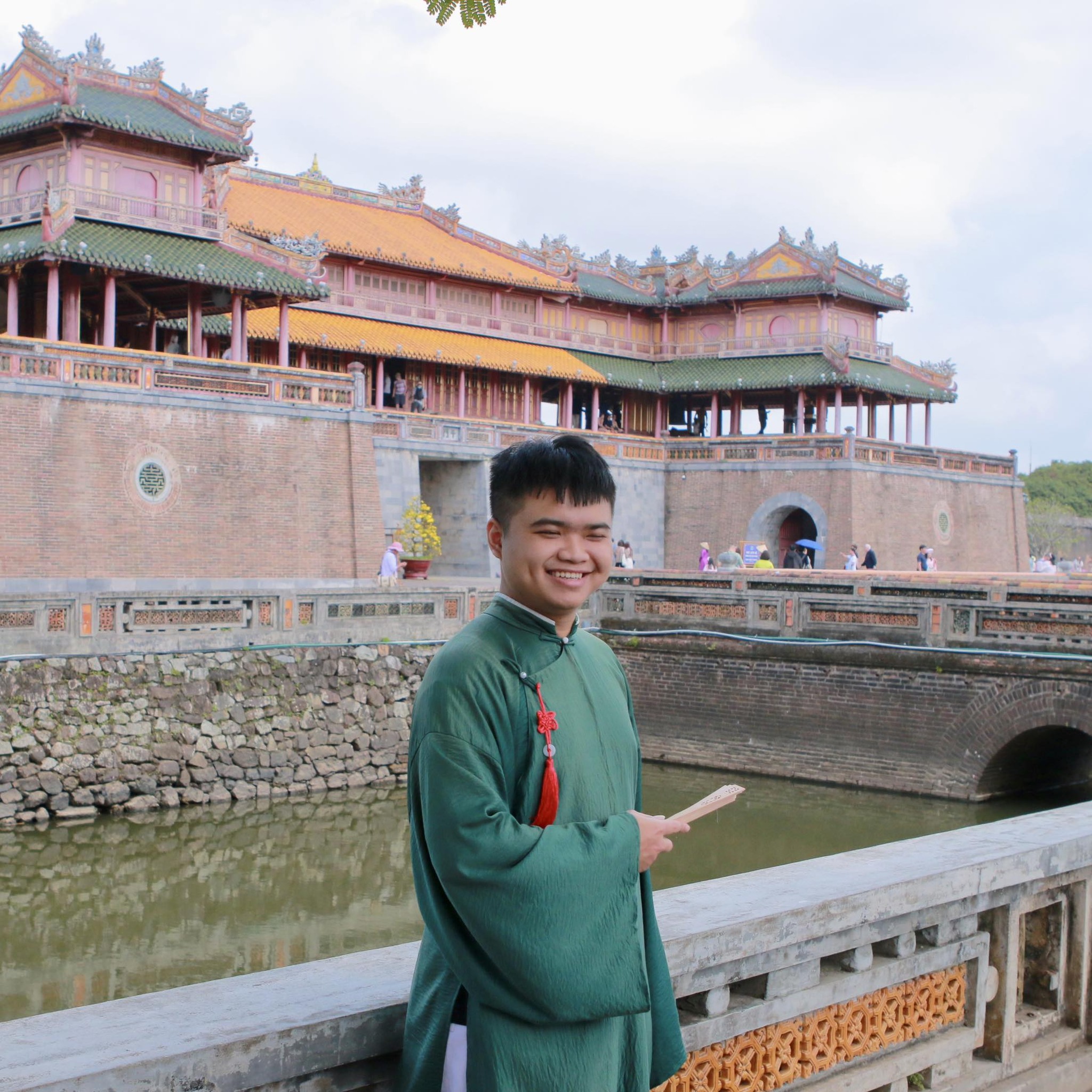 Cần tìm ng quýnh. Tháp, thuyền, matrix | Facebook