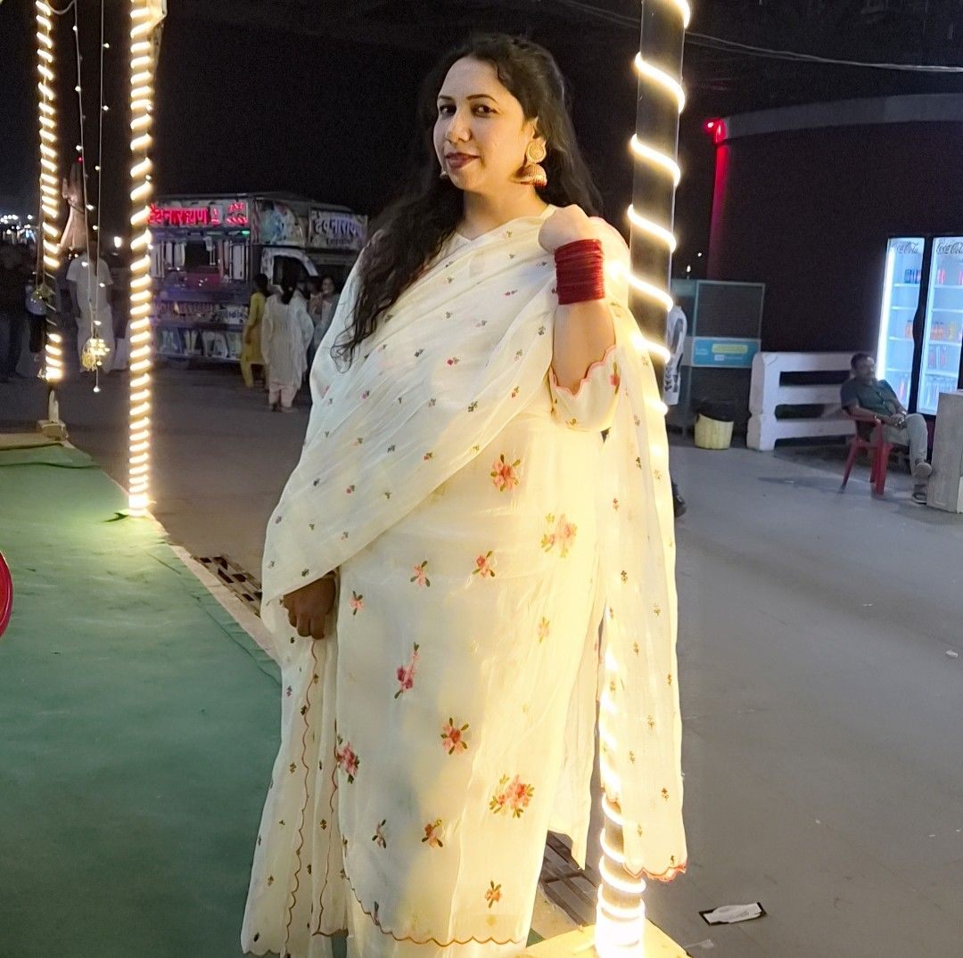 @highlight Shivani Shakya Mr. Thank You | Musarrat Naaz Zunjaani