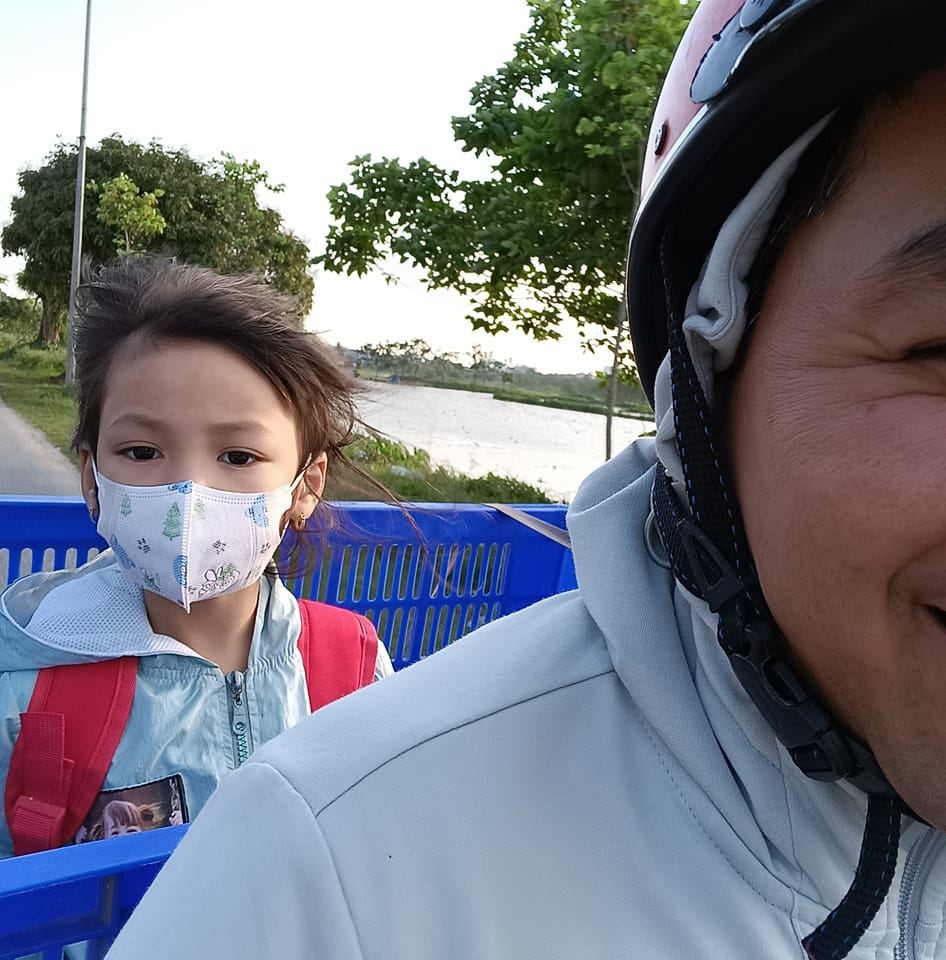 Đi rừng may dẫn chó Theo chứ không thì heo ăn lun rồi..rắn gì đây ...