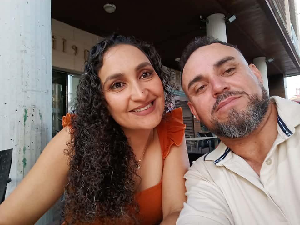 É só ele ouvir uma conversa que corre para janela😂😂😂😂María fifii🤭#humor ...