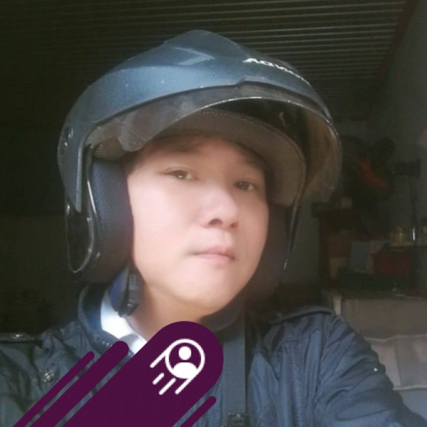 Đi kiếm nấm mà gặp phải trường hợp như thế này mà ko bắt được buồn ghê ...