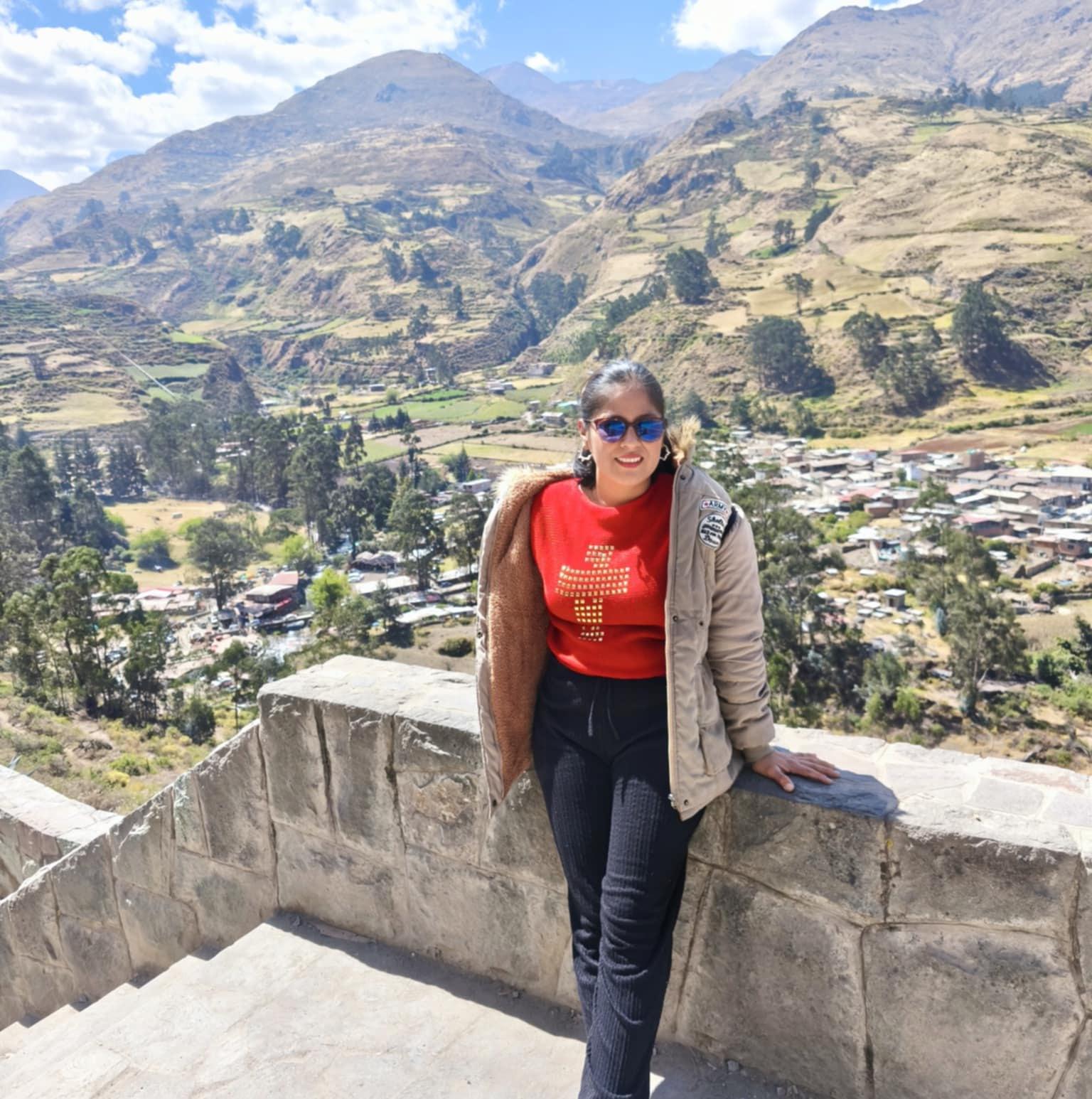 Luina Tello Shimari