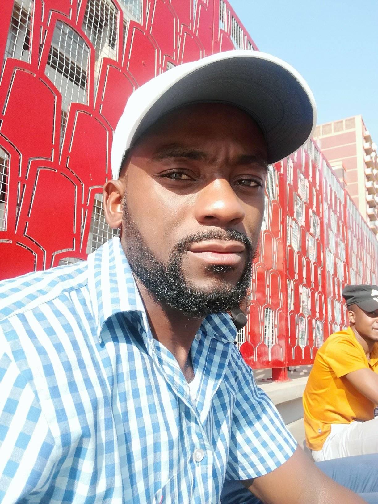Unique Euzzie AwaKhaya