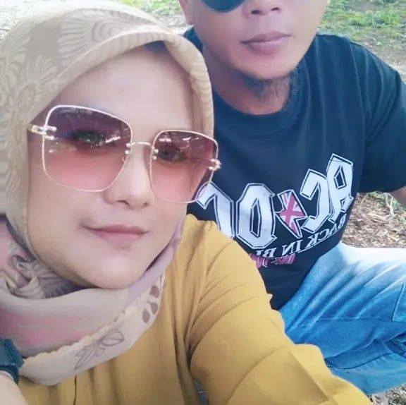 Sangat mengerikan di saat cuaca panas begini,,,, lumpur yang ...