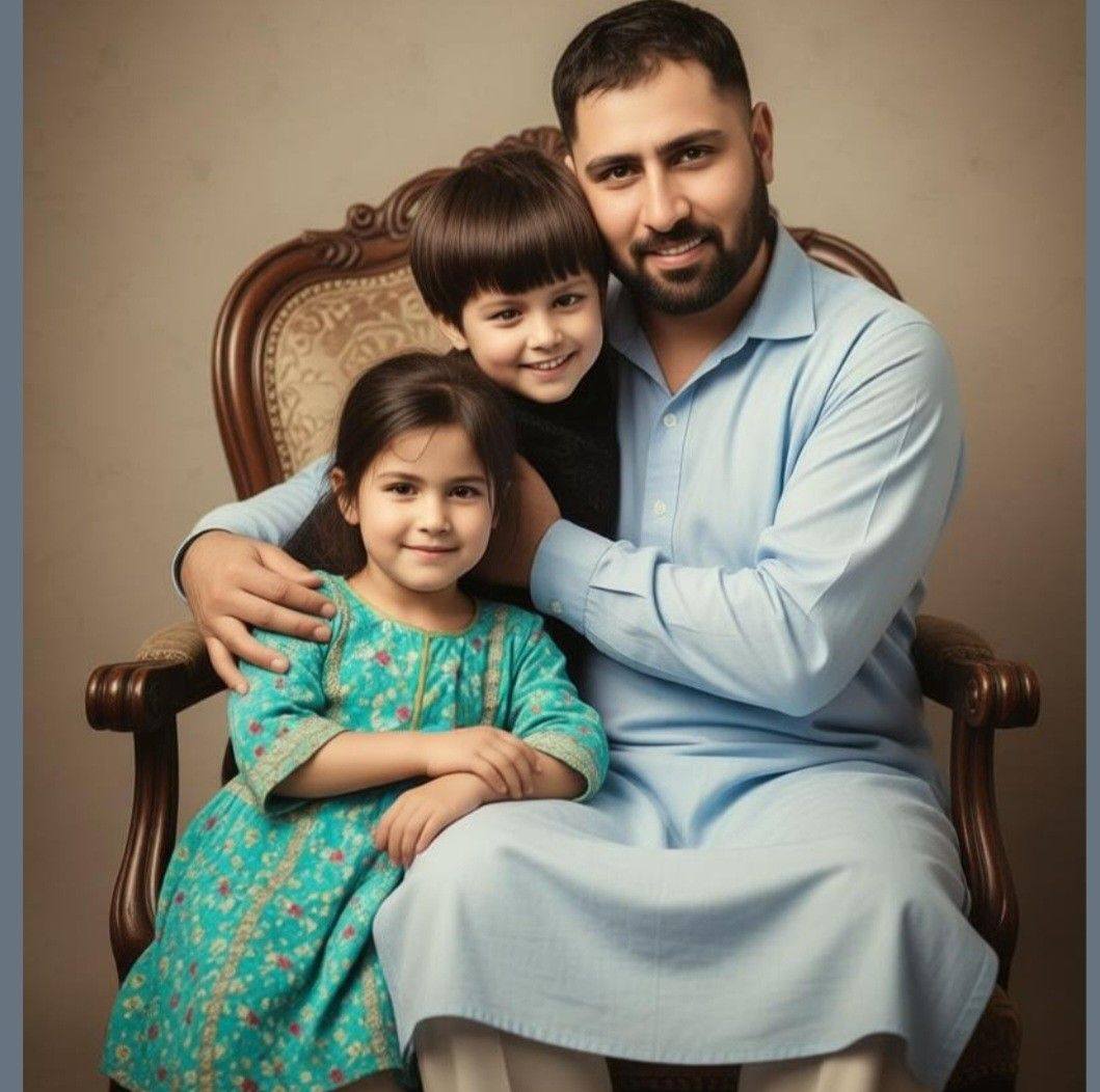 جو بھی ملا مطلب سے ملا پر جب مشکل ائی تو کوئی بھی نہ ملا نہ بس اپنا ...