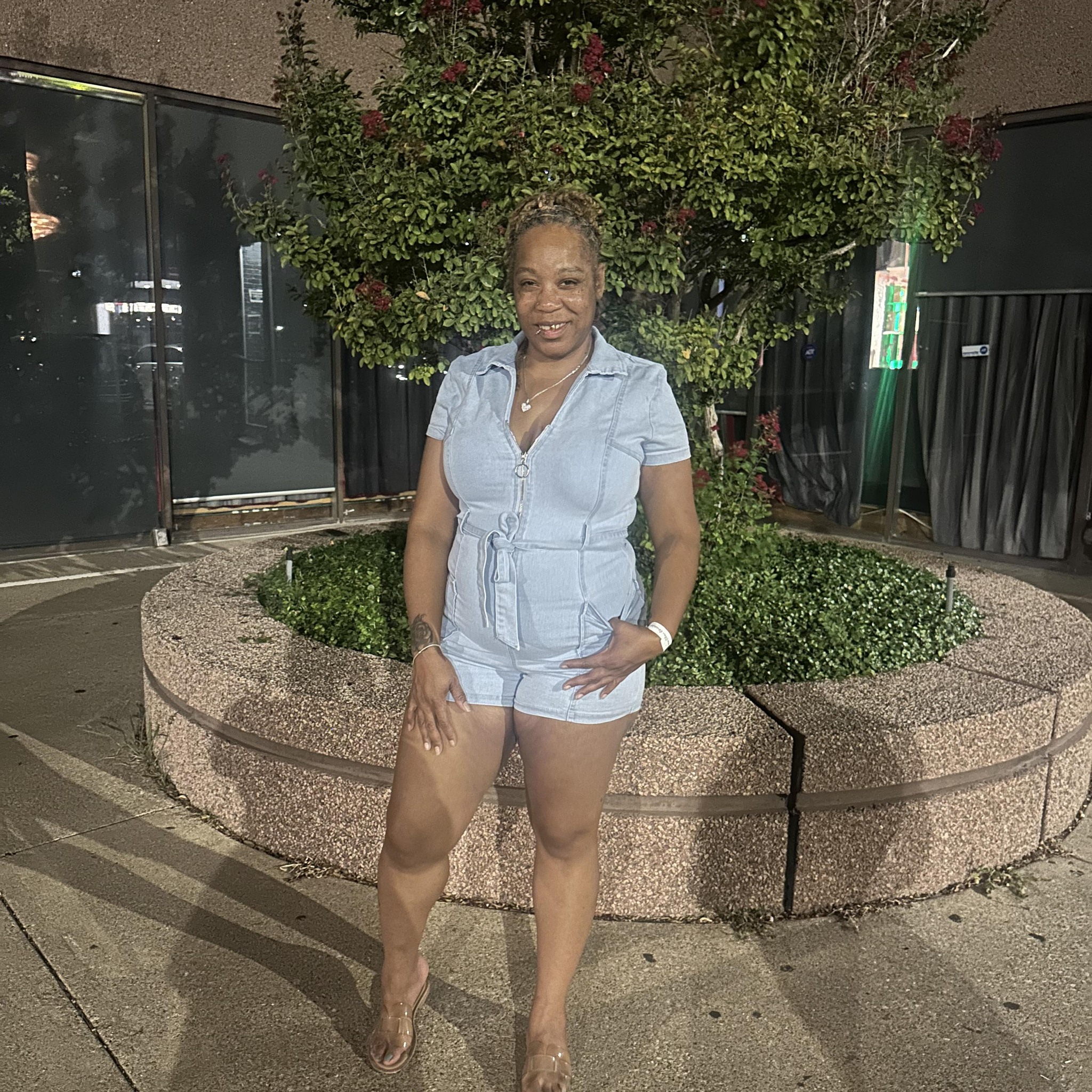 Shid got me a free Concert last night I finally got a chance to meet ...