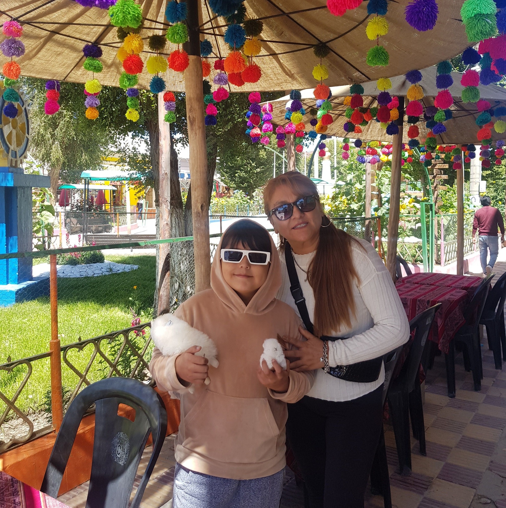 Che y que tal tu finde? Tranqui no?😅 J.V. Asi estamos🤦‍♀️😅 | Noelia ...