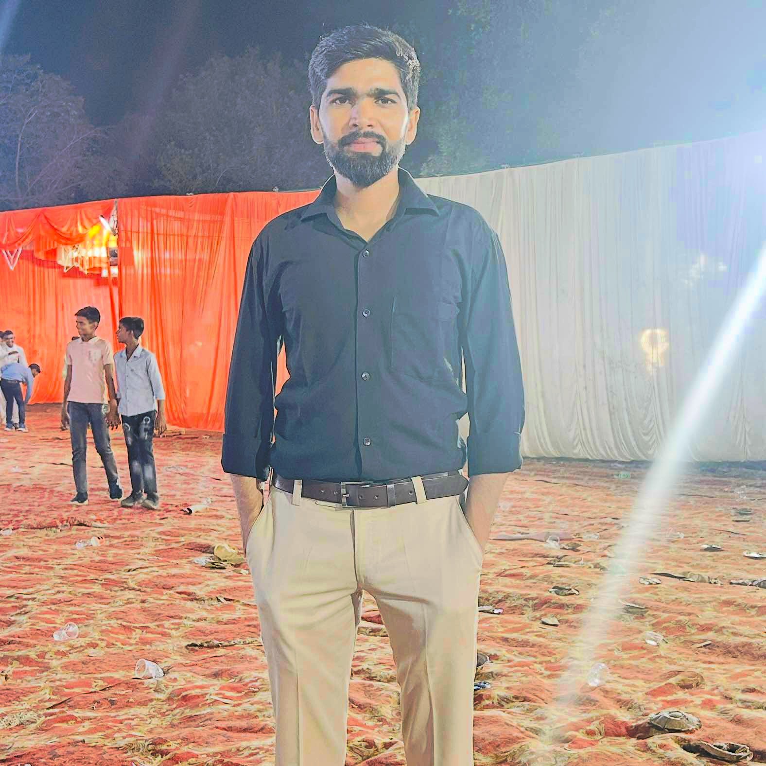 Ravi R