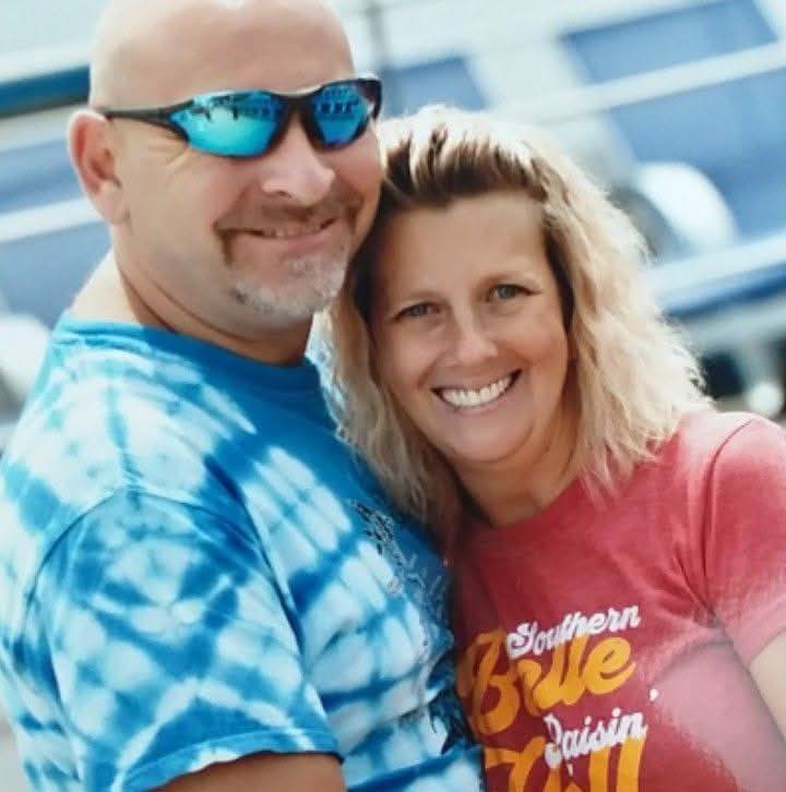 Diners, Drive-Ins and Dives | **Sweet tea or Beer with this meal | Facebook