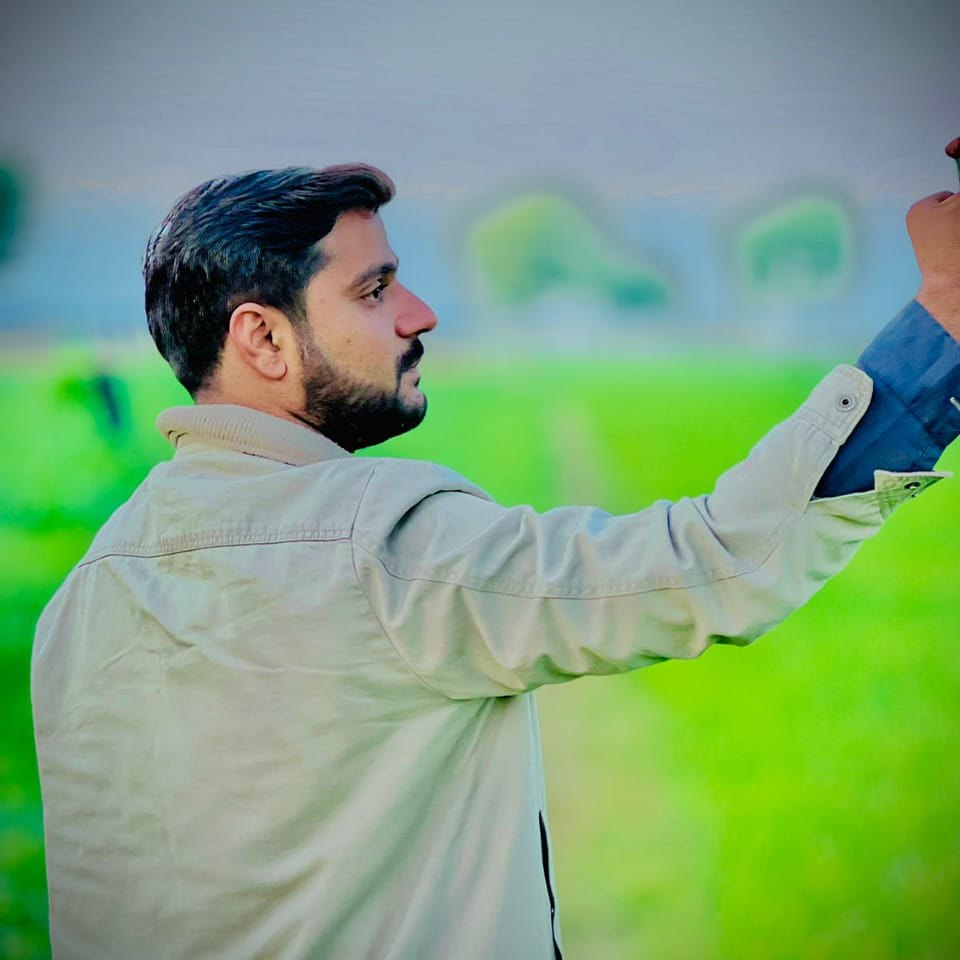 *ایک پرانی کہاوت ہے:* *میرے راستے میں کانٹے نہ بچھاؤ۔۔* *