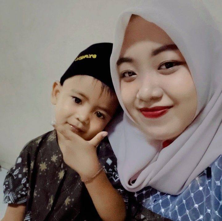 Bunda makan telor | Beby Zellow Wulan Dari