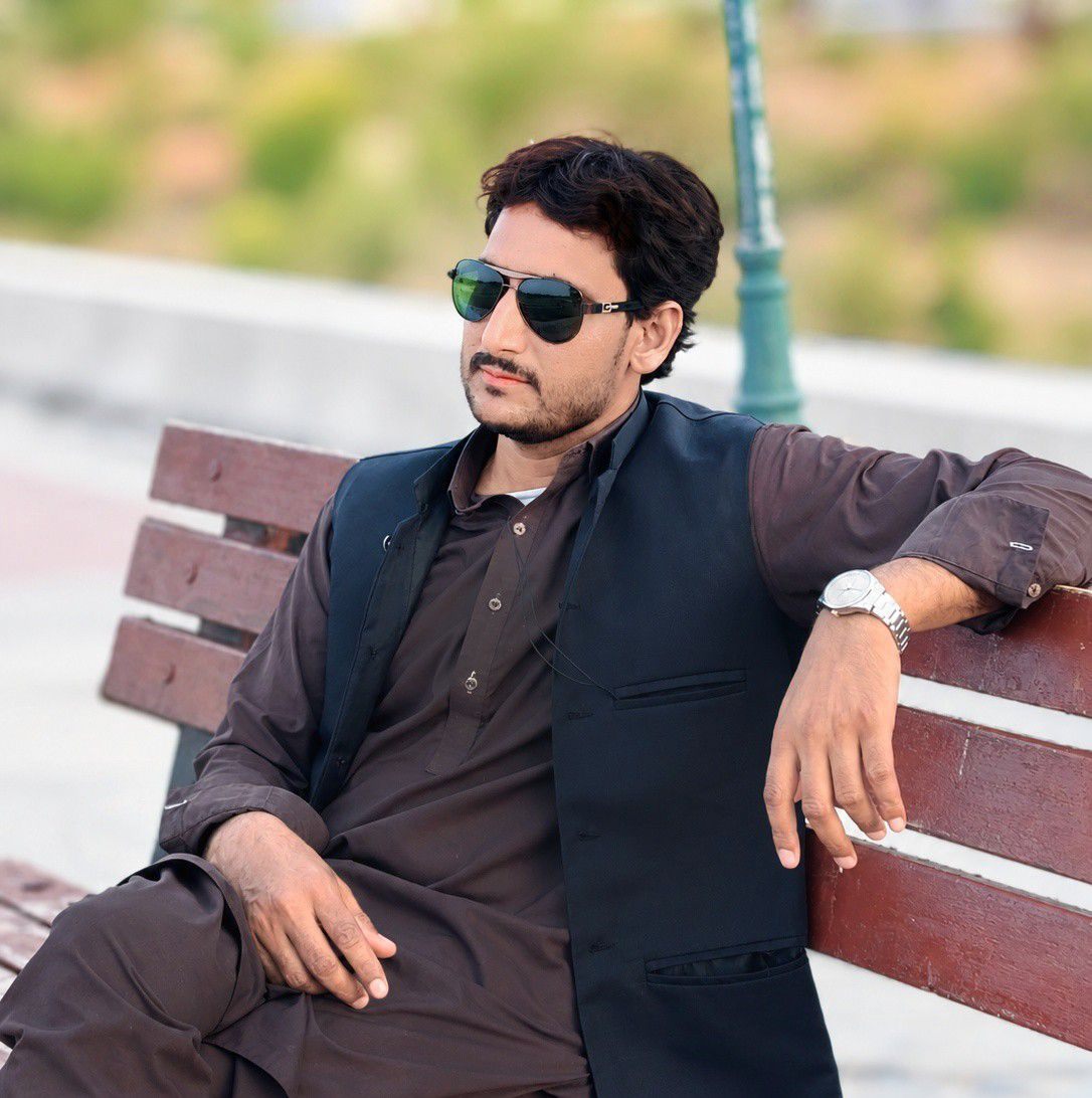Raees Khan