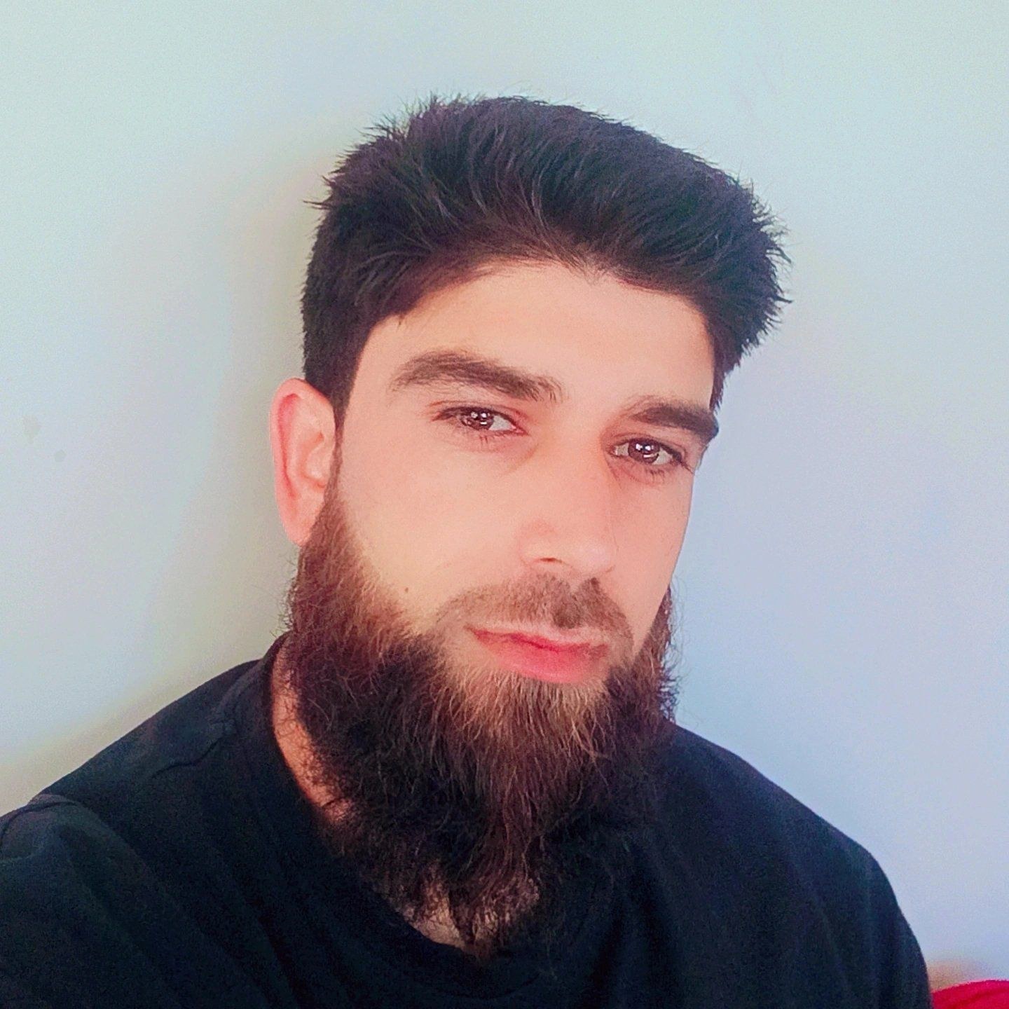 LòNè Rafiq