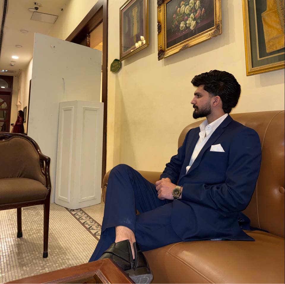 Yeh mobile mila hay khadim ali road se... - Sialkot UPTO DATE | Facebook