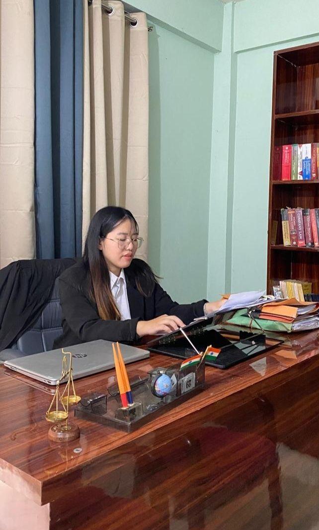 Adv Roni Chongruju